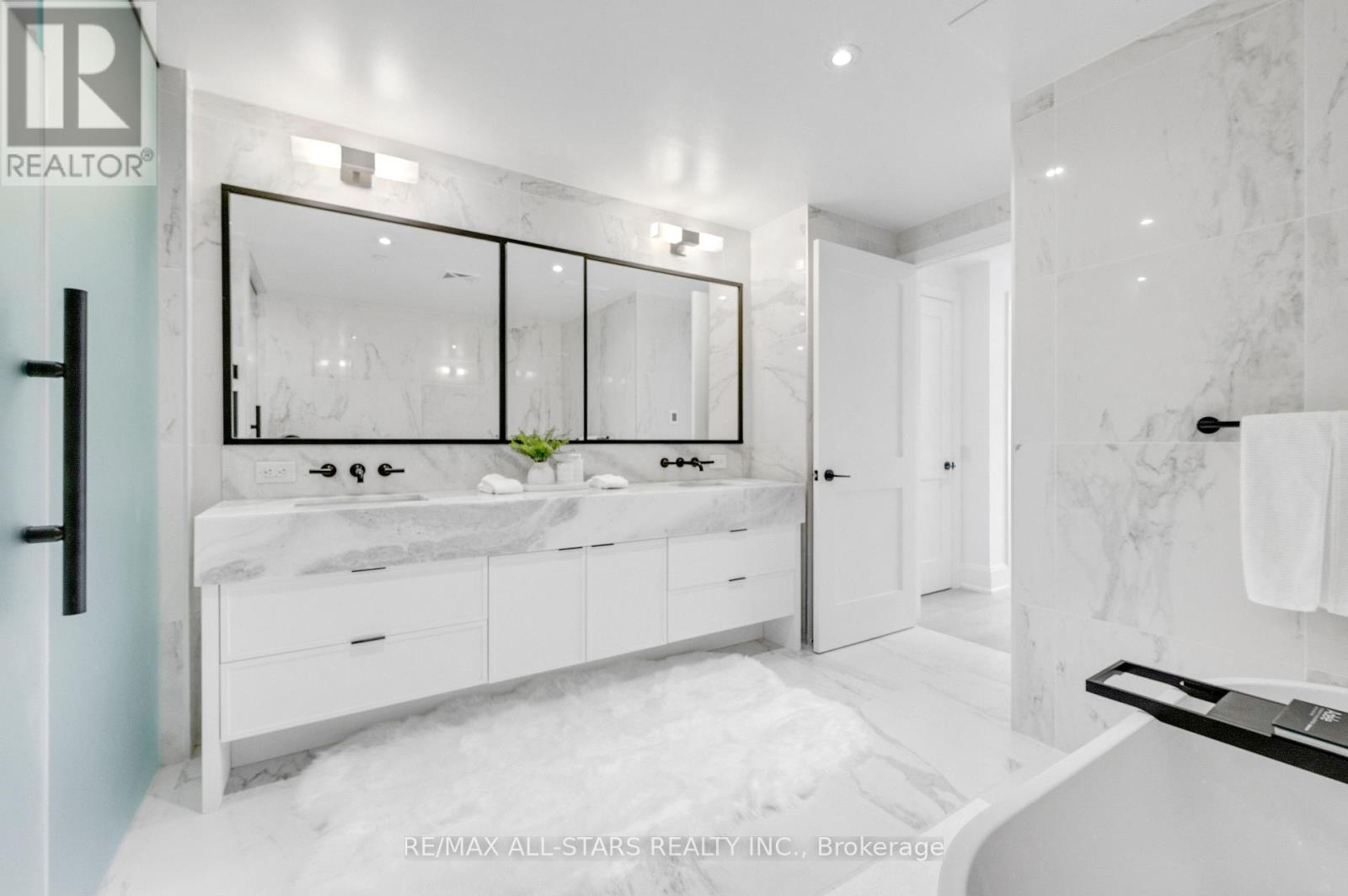 201 - 355 Bedford Park Avenue, Toronto, Ontario  M5M 0A5 - Photo 32 - C12395483