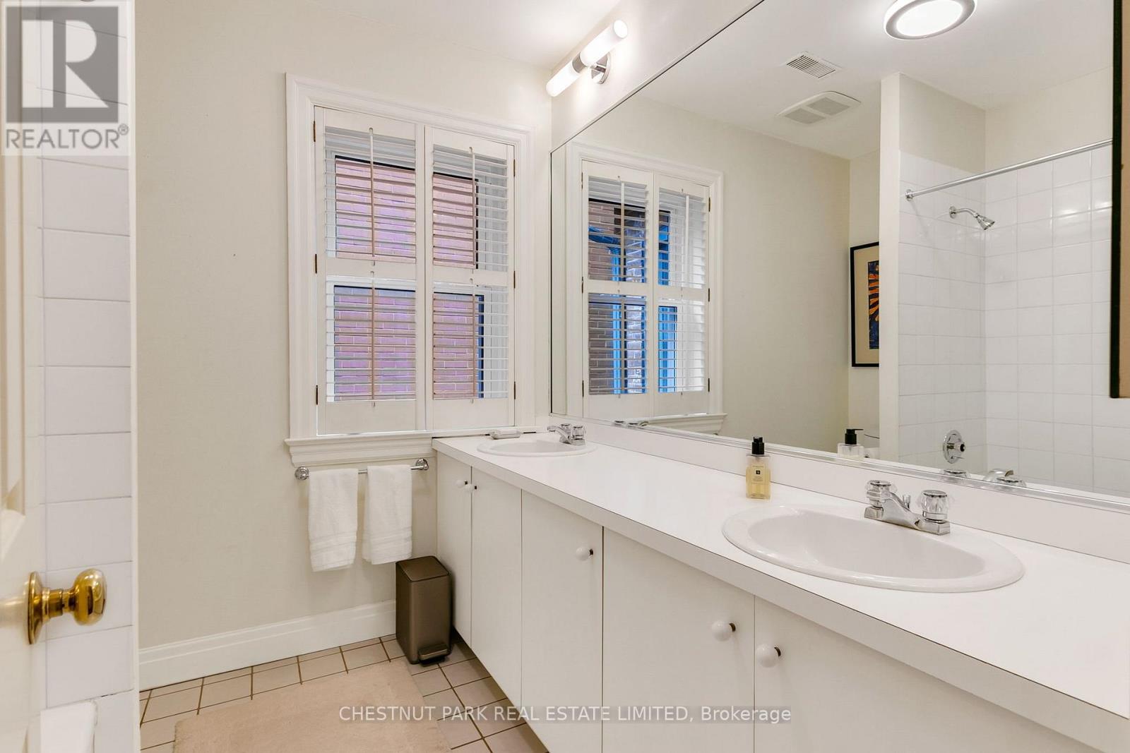 120 Hazelton Avenue, Toronto, Ontario  M5R 2E5 - Photo 16 - C12395499