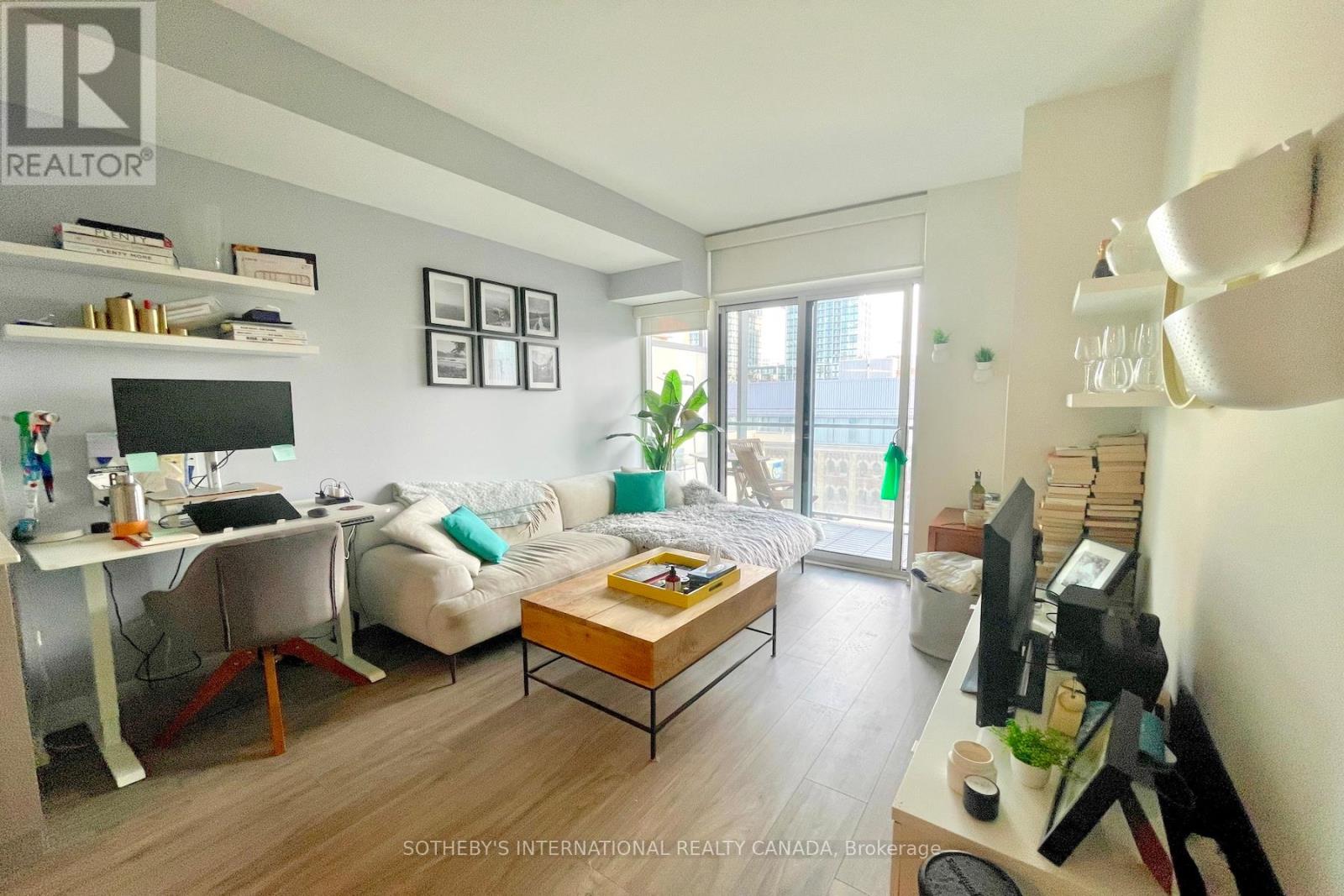 706 - 105 George Street, Toronto, Ontario  M5A 0L4 - Photo 8 - C12395512