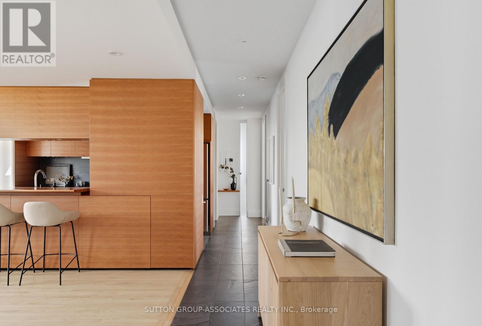 408 - 385 Brunswick Avenue, Toronto (Annex), Ontario  M5R 3R1 - Photo 4 - C12395582