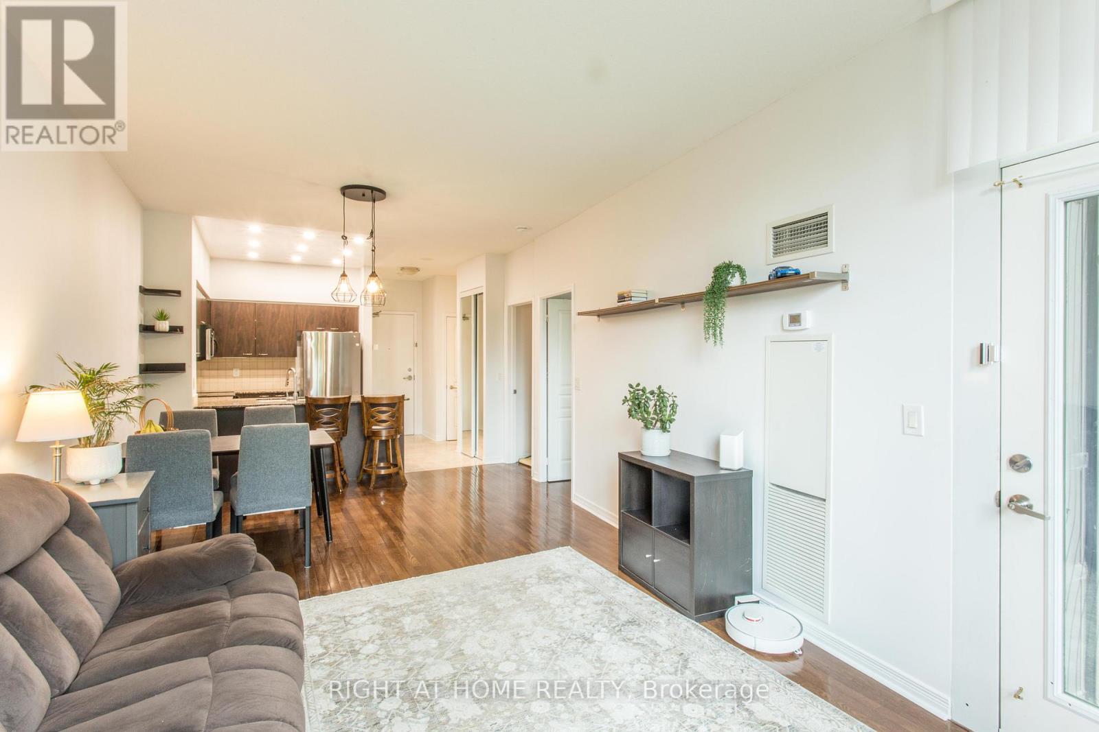 106 - 503 BEECROFT ROAD, Toronto, Ontario