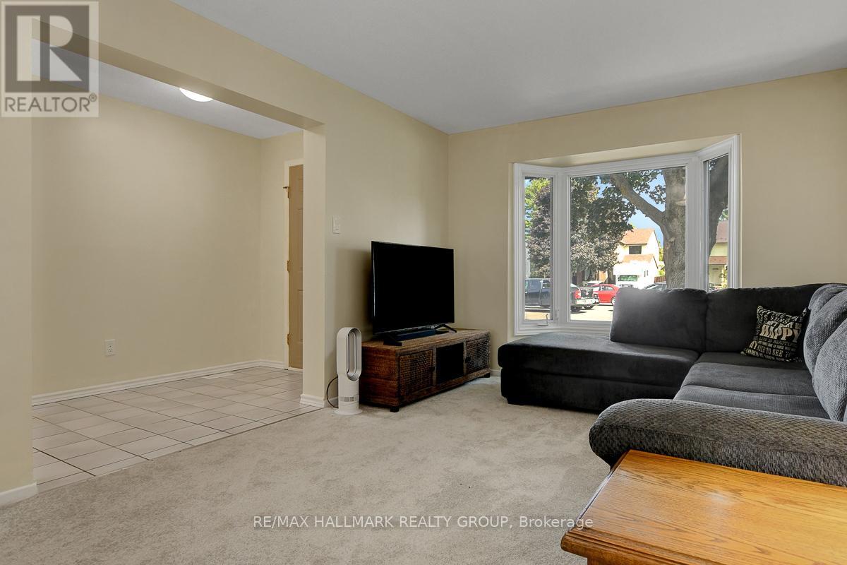 Property at 44 TURRET COURT image 3