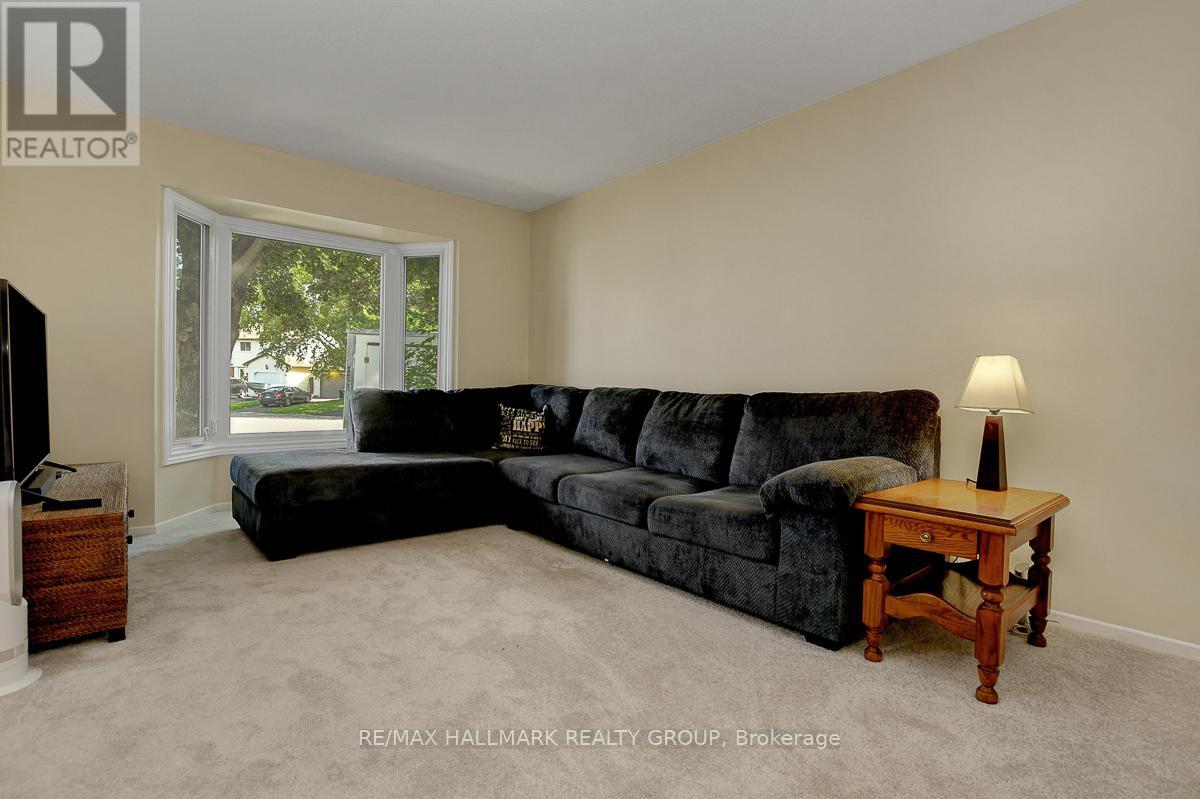 Property at 44 TURRET COURT image 4