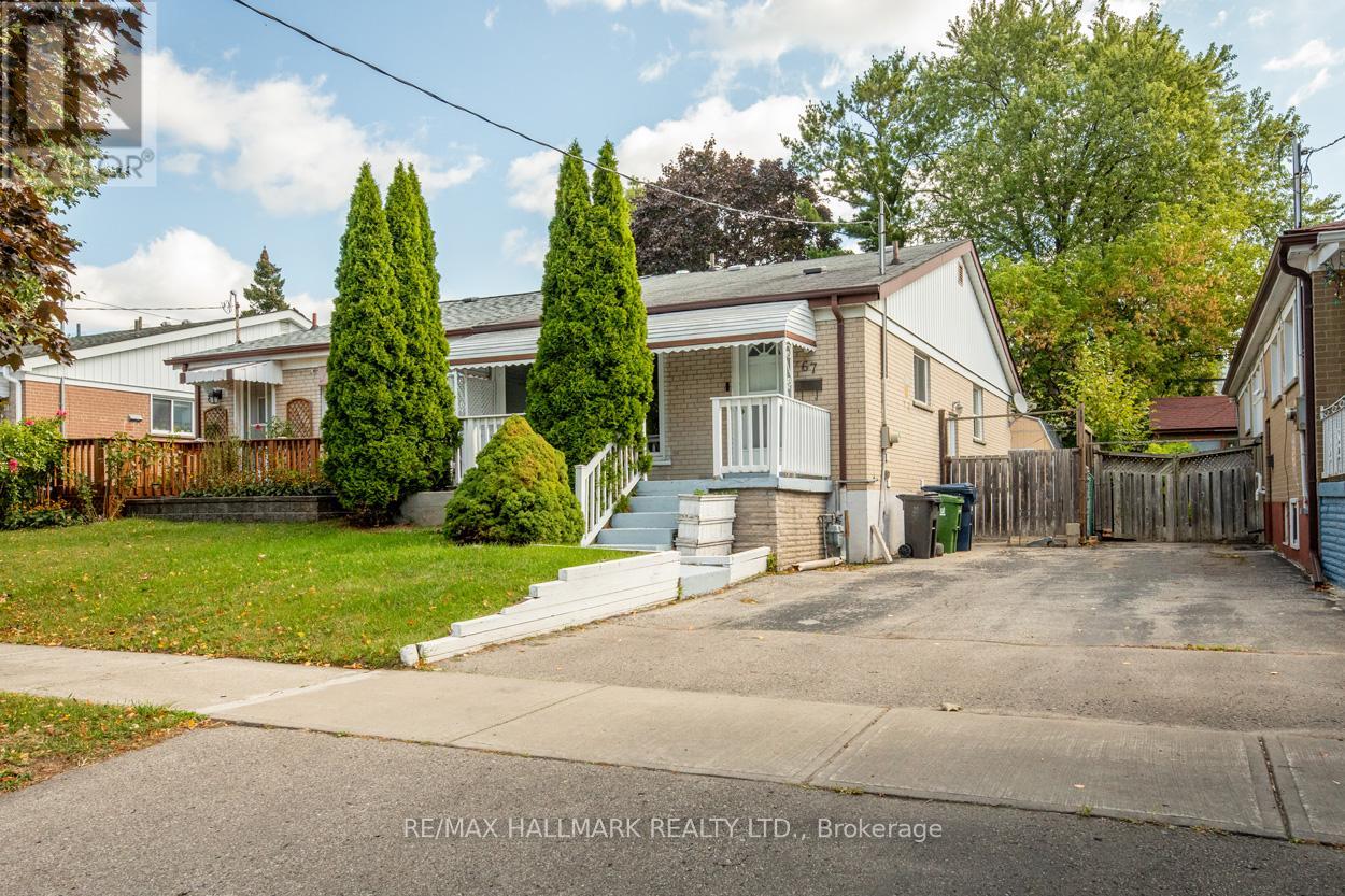 67 Trinnell Boulevard, Toronto (Clairlea-Birchmount), Ontario  M1L 1S6 - Photo 1 - E12395559