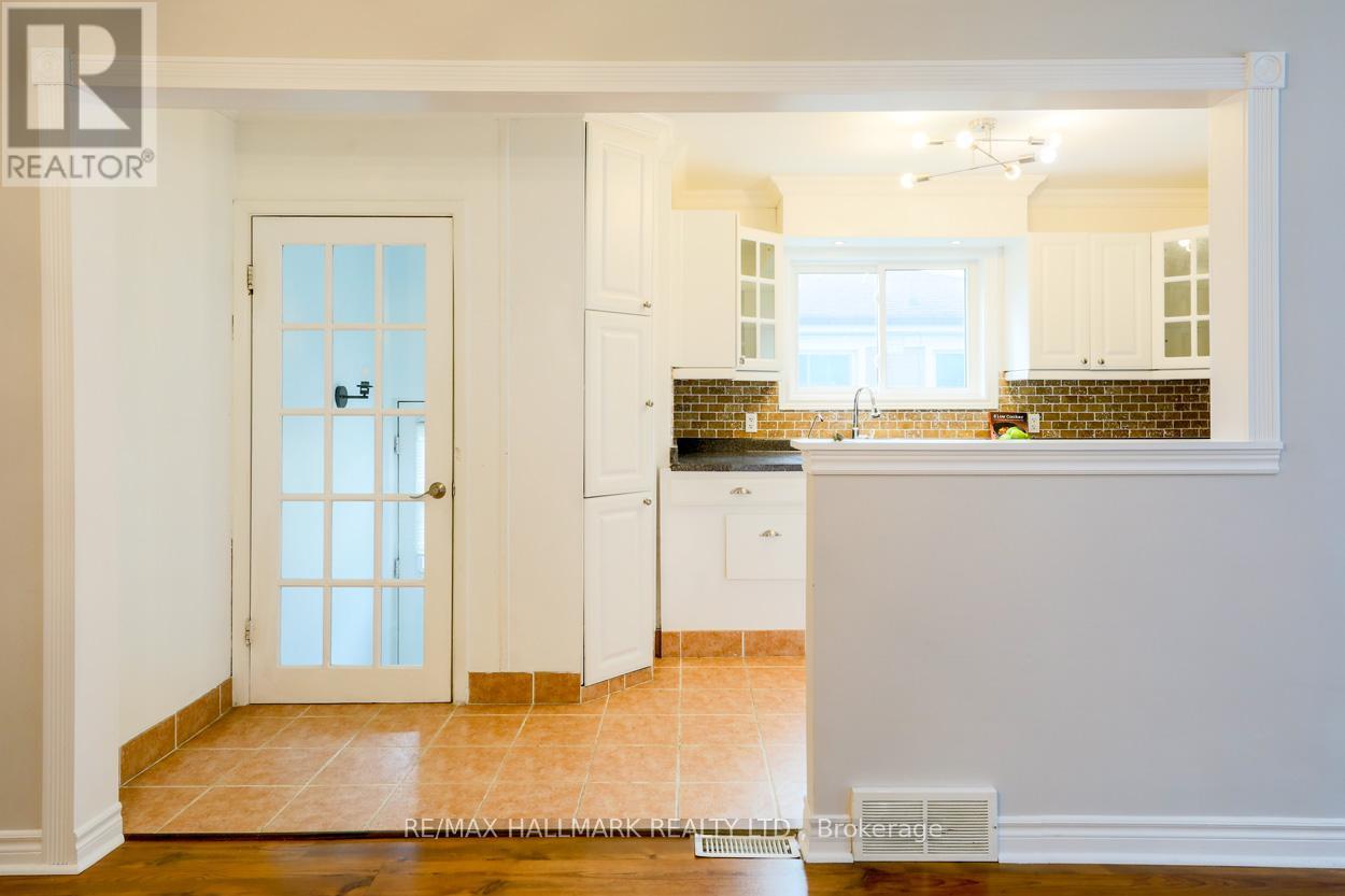 67 Trinnell Boulevard, Toronto (Clairlea-Birchmount), Ontario  M1L 1S6 - Photo 6 - E12395559