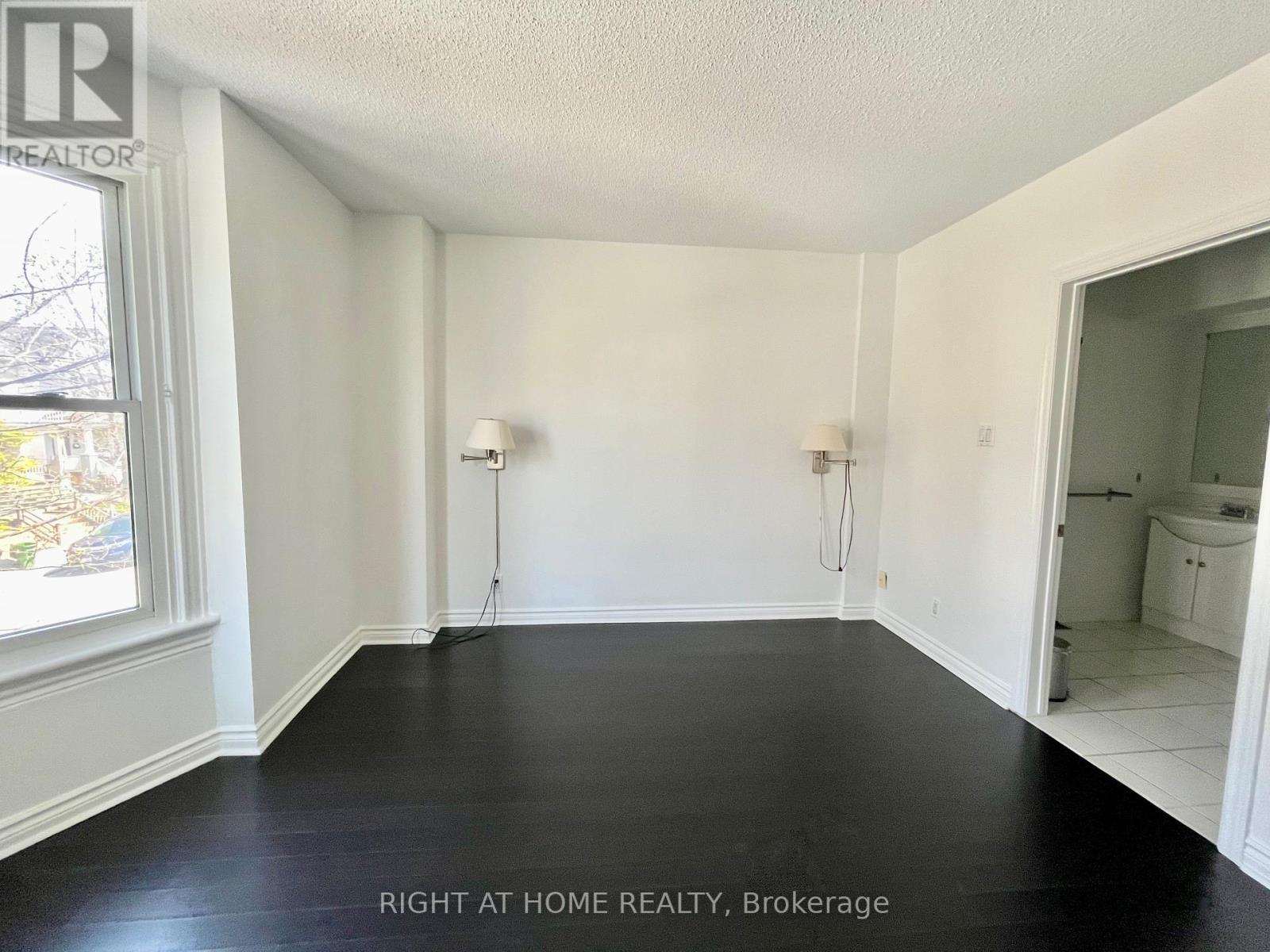 75 Dingwall Avenue, Toronto, Ontario  M4J 1C4 - Photo 10 - E12395560