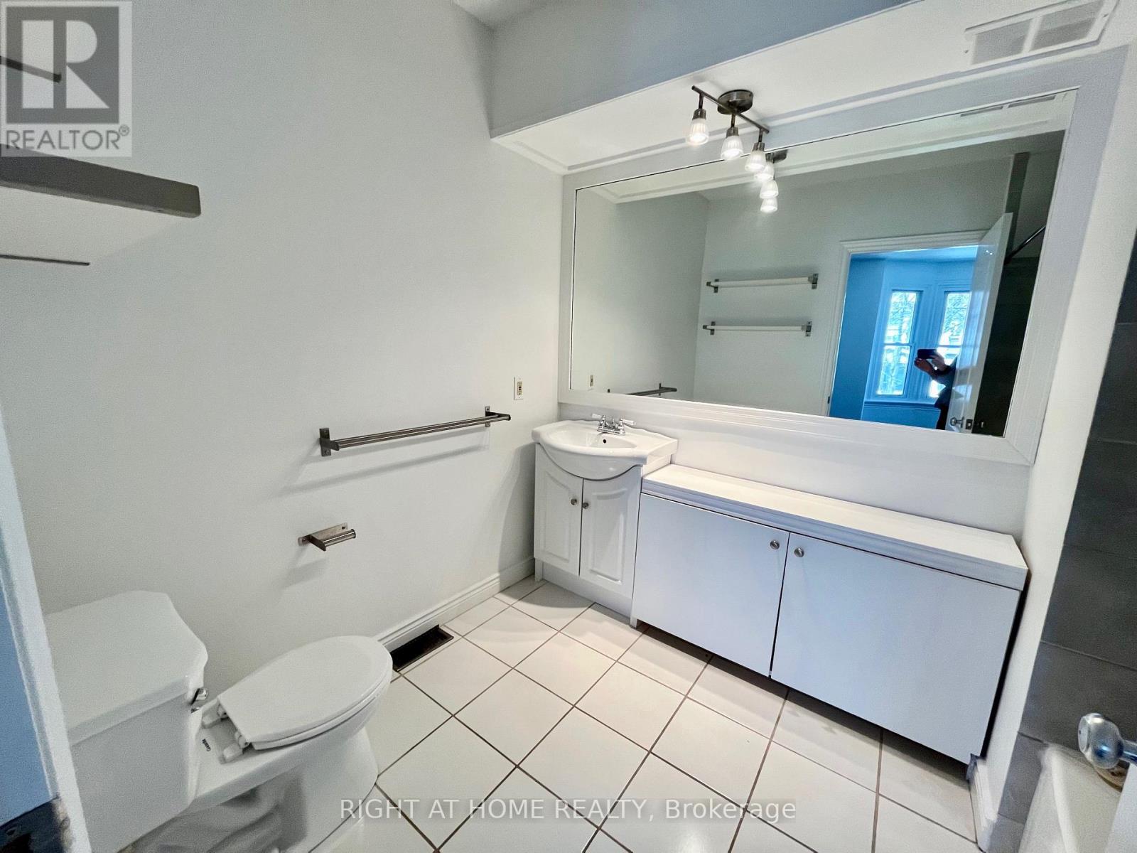 75 Dingwall Avenue, Toronto, Ontario  M4J 1C4 - Photo 15 - E12395560