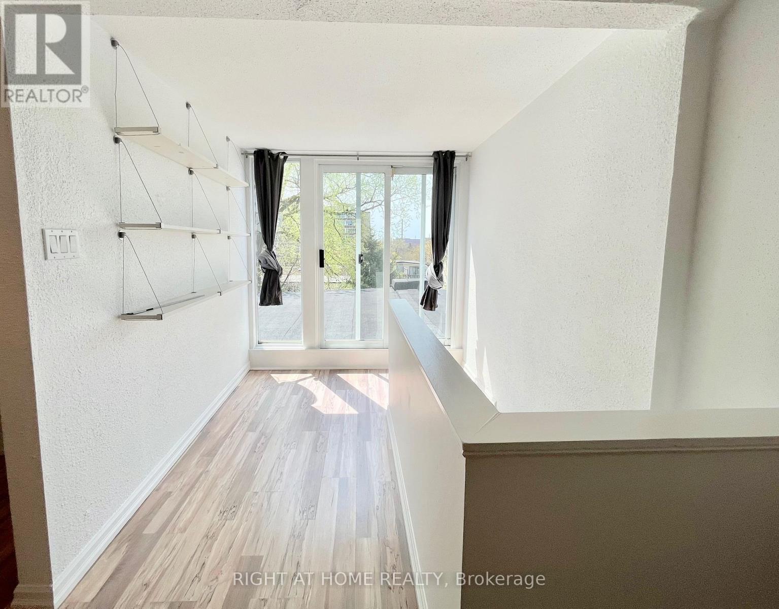 75 Dingwall Avenue, Toronto, Ontario  M4J 1C4 - Photo 17 - E12395560