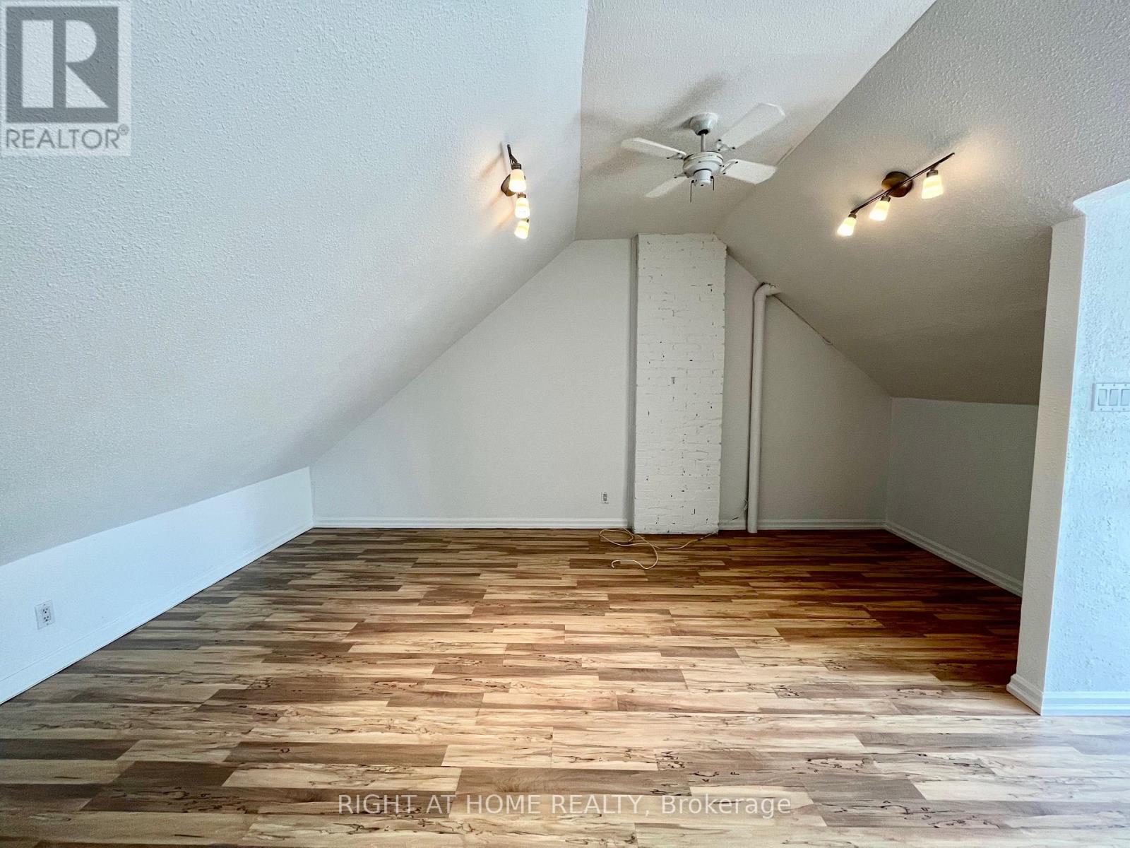 75 Dingwall Avenue, Toronto, Ontario  M4J 1C4 - Photo 19 - E12395560