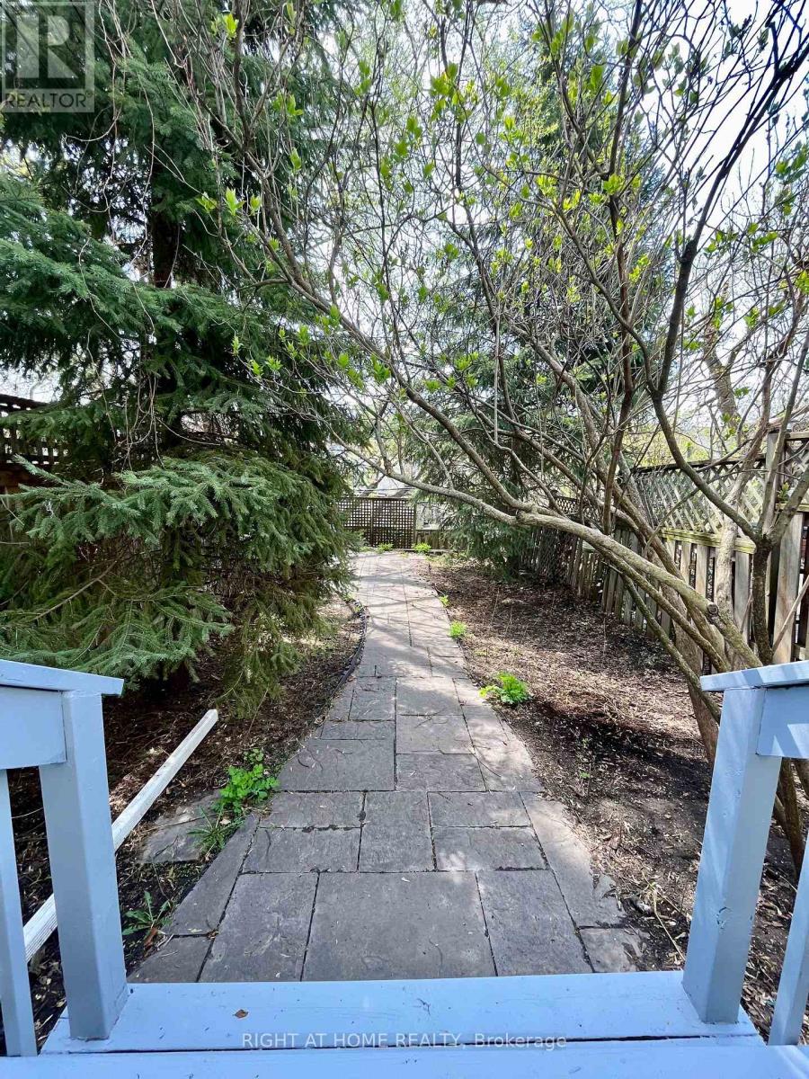 75 Dingwall Avenue, Toronto, Ontario  M4J 1C4 - Photo 25 - E12395560