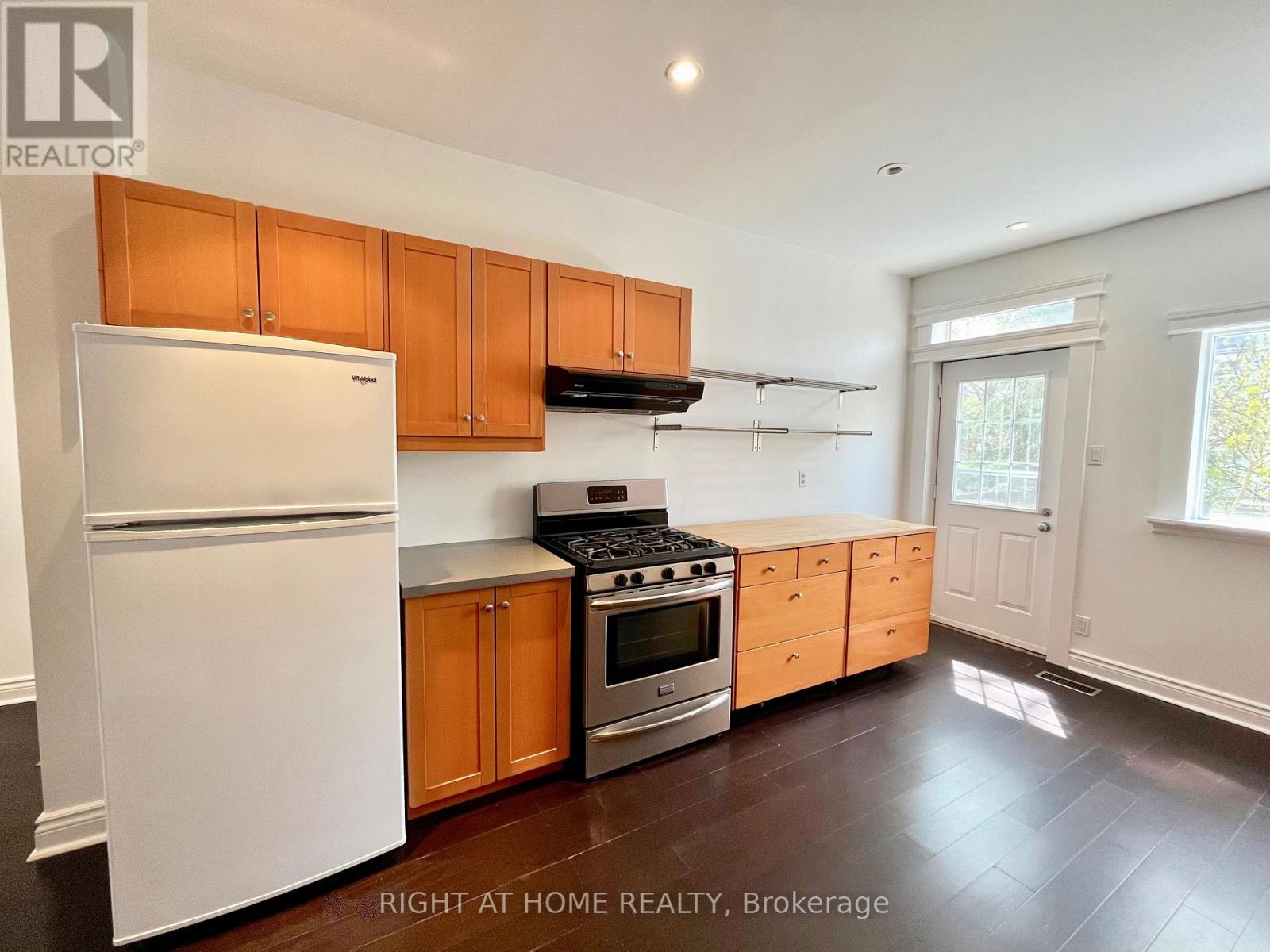 75 Dingwall Avenue, Toronto, Ontario  M4J 1C4 - Photo 7 - E12395560