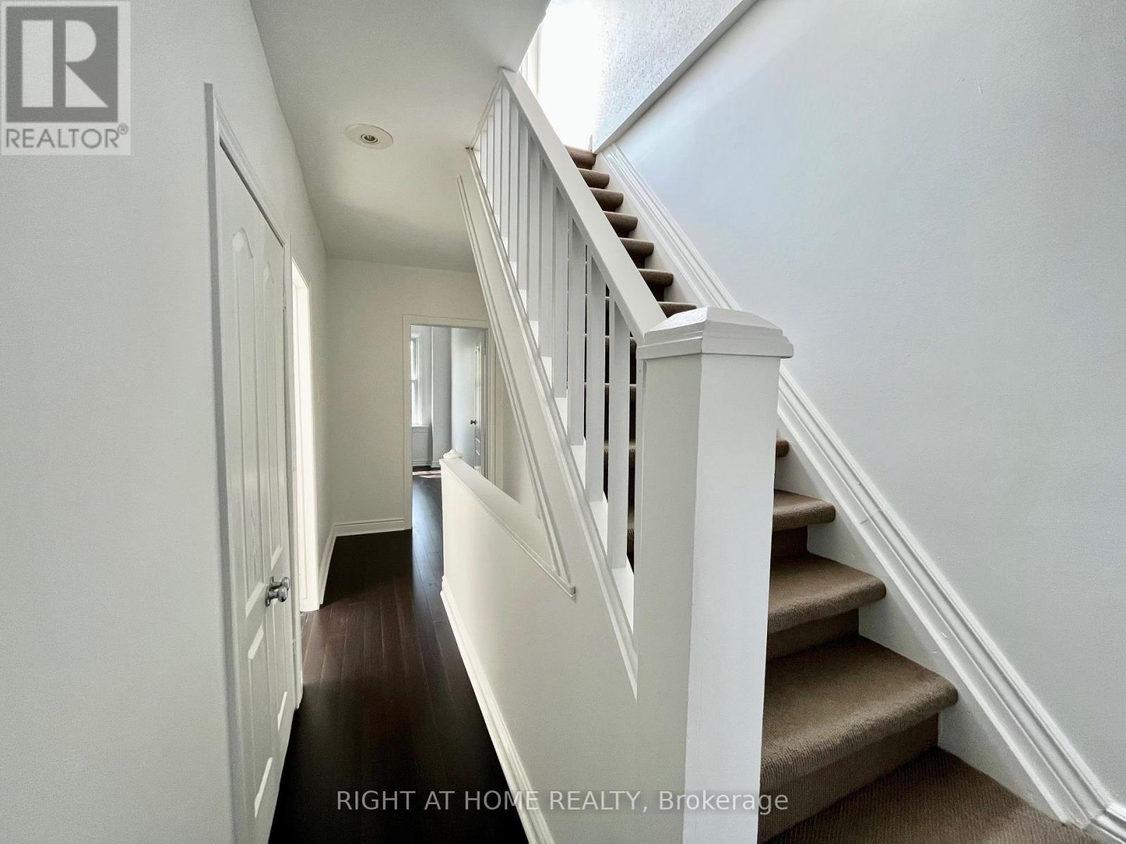 75 Dingwall Avenue, Toronto, Ontario  M4J 1C4 - Photo 9 - E12395560