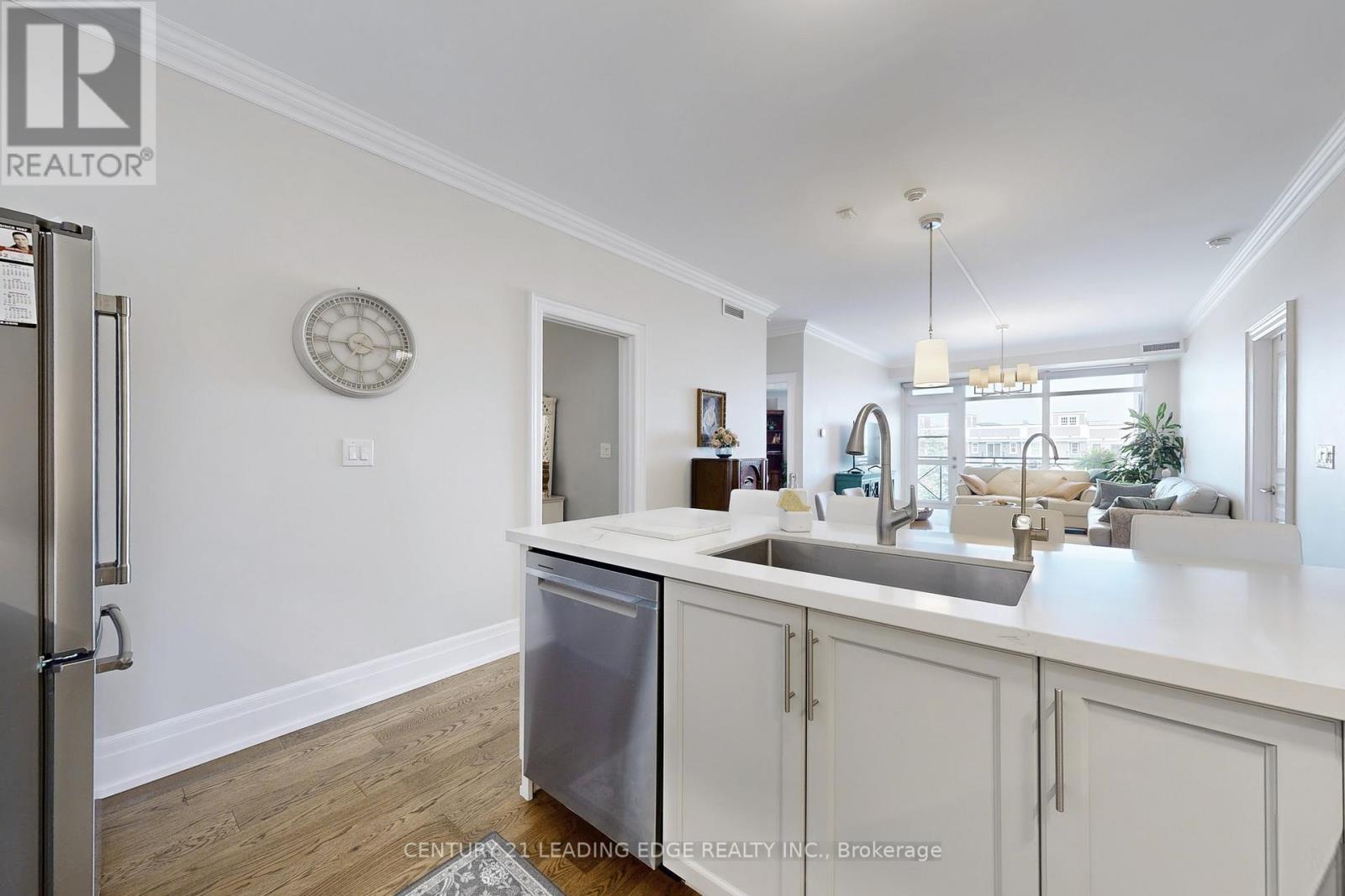 305 - 35 Baker Hill Boulevard, Whitchurch-Stouffville, Ontario  L4A 1P8 - Photo 25 - N12395494