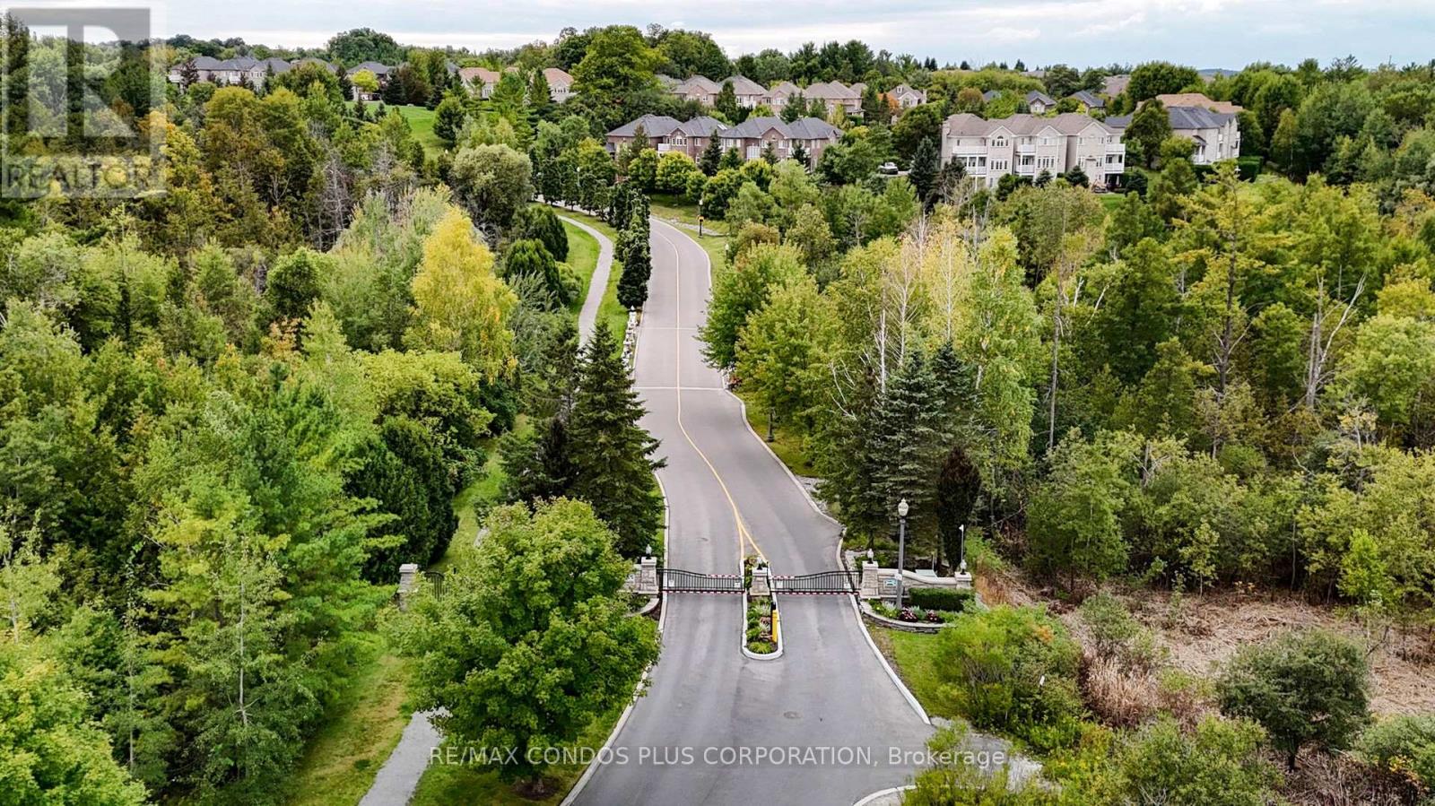 81 Stonecliffe Crescent, Aurora, Ontario  L4G 7Z7 - Photo 45 - N12395526