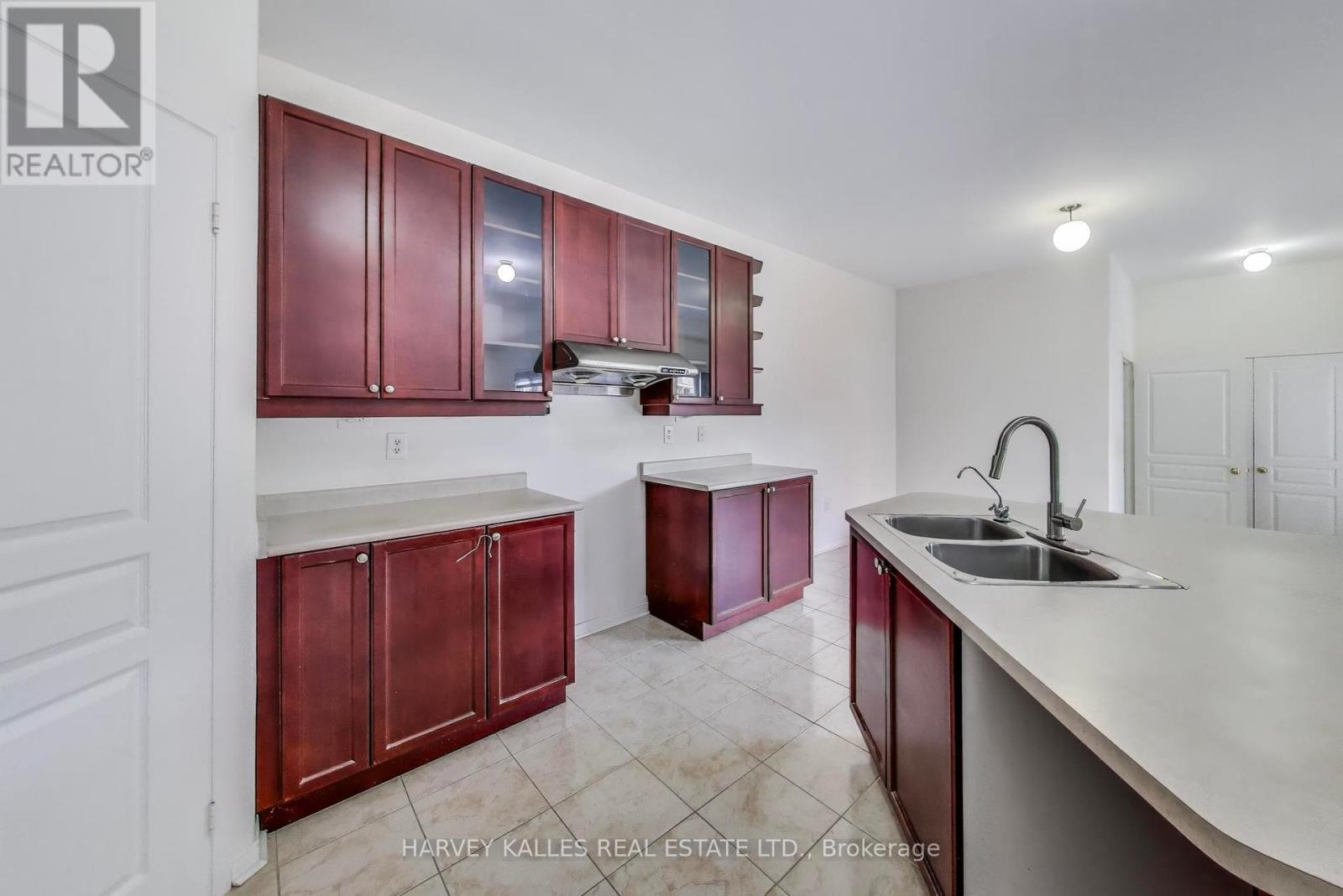 802 Cornell Rouge Boulevard, Markham (Cornell), Ontario  L6B 0K6 - Photo 11 - N12395541