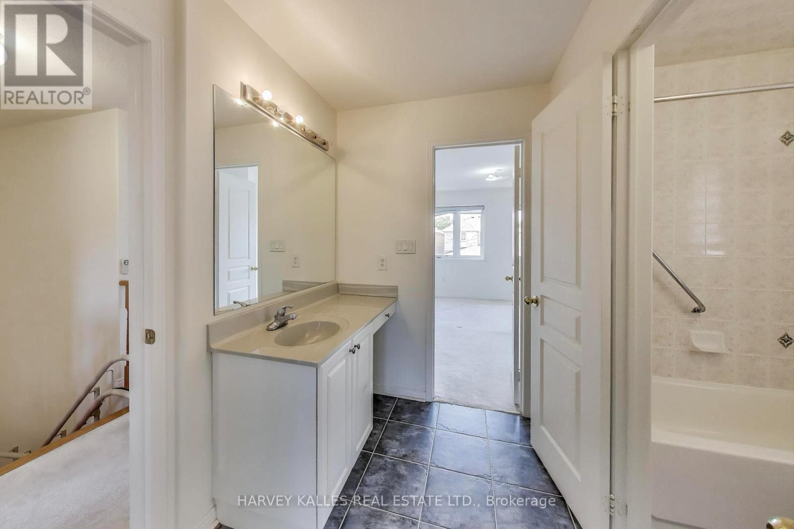 802 Cornell Rouge Boulevard, Markham (Cornell), Ontario  L6B 0K6 - Photo 27 - N12395541