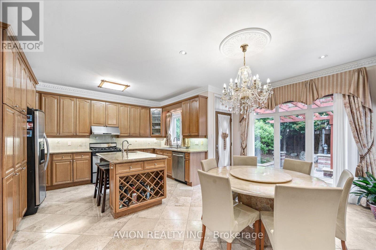 55 Frybrook Crescent, Richmond Hill, Ontario  L5B 4B9 - Photo 13 - N12395564