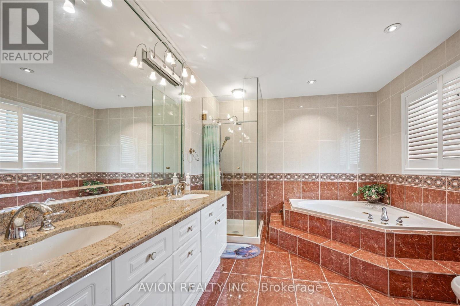 55 Frybrook Crescent, Richmond Hill, Ontario  L5B 4B9 - Photo 27 - N12395564