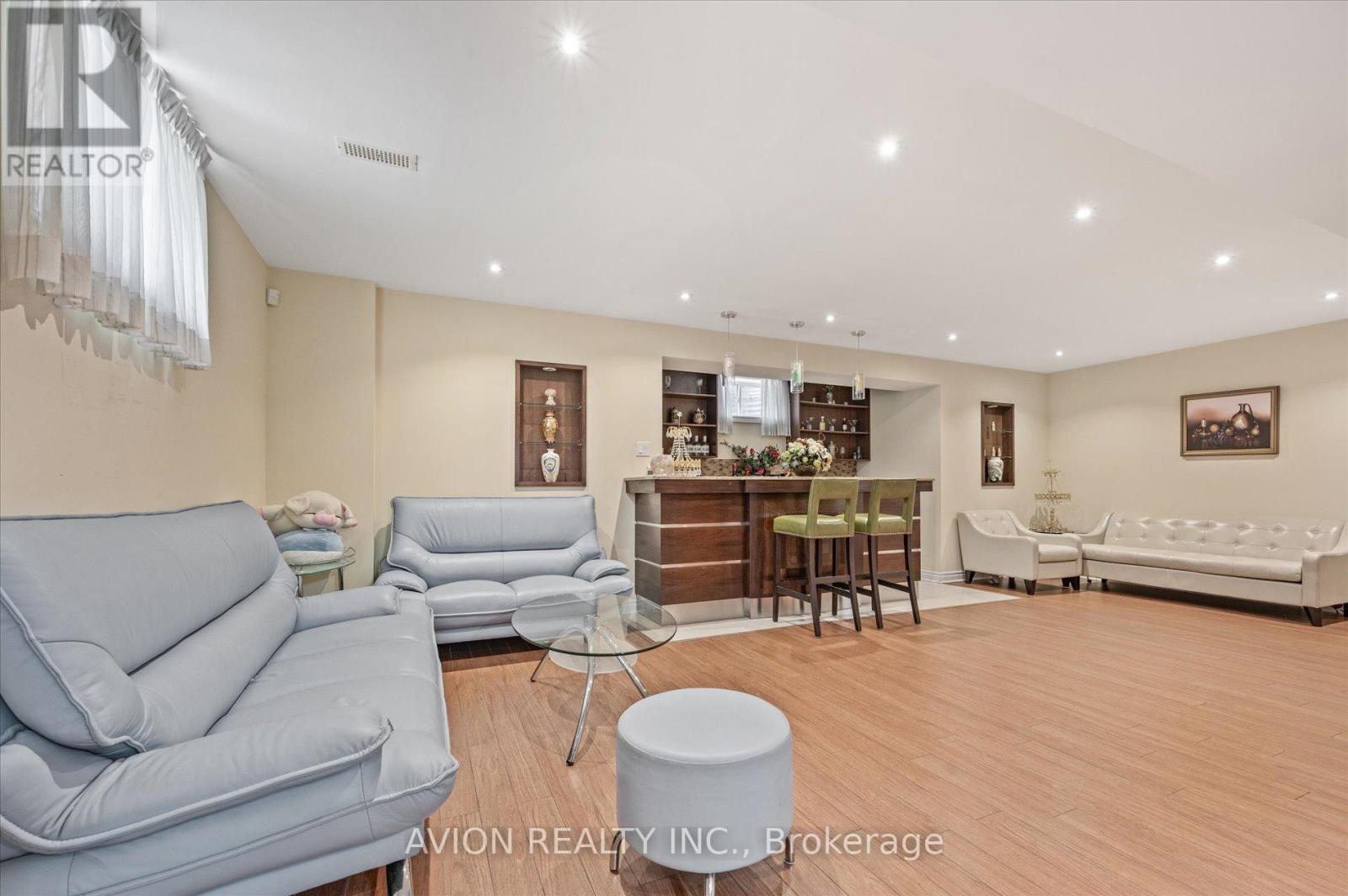 55 Frybrook Crescent, Richmond Hill, Ontario  L5B 4B9 - Photo 36 - N12395564