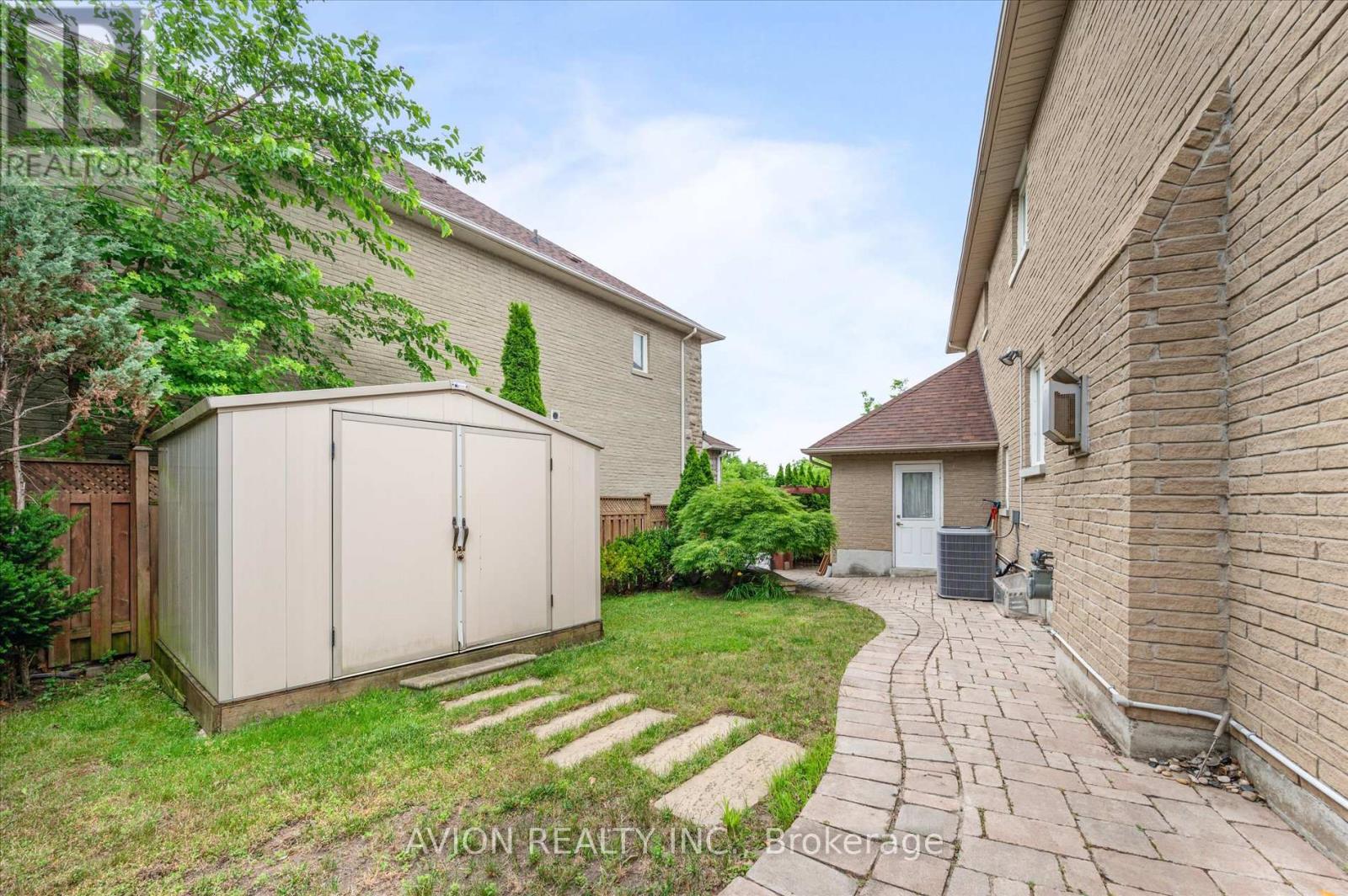 55 Frybrook Crescent, Richmond Hill, Ontario  L5B 4B9 - Photo 44 - N12395564