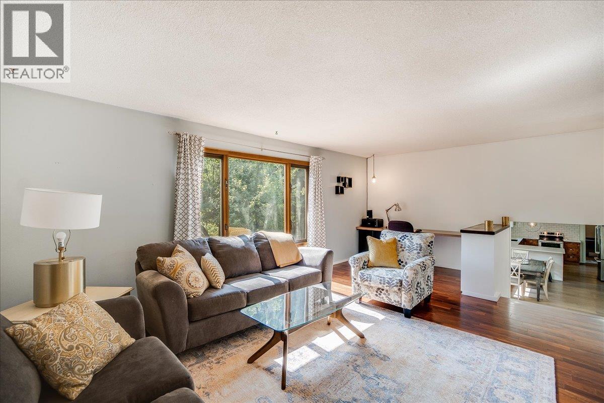 3710 Ladybird Road, Krestova, British Columbia  V0G 1H2 - Photo 10 - 10362183
