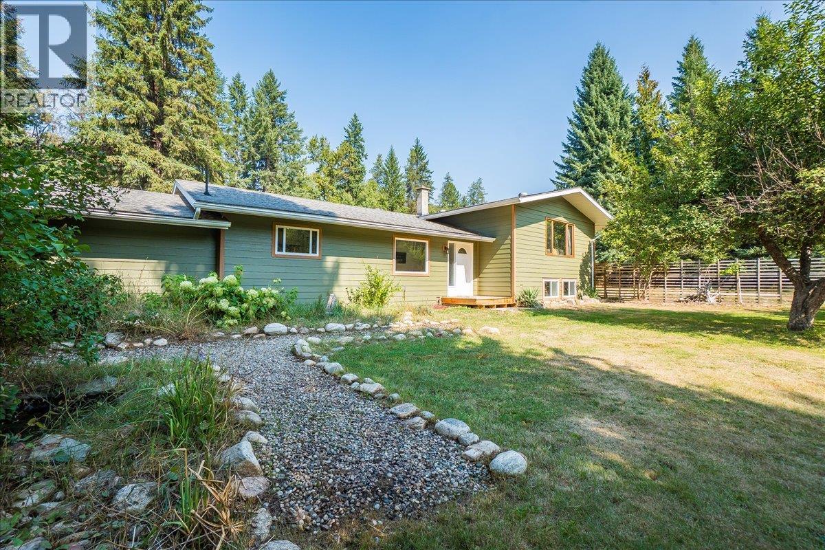 3710 Ladybird Road, Krestova, British Columbia  V0G 1H2 - Photo 1 - 10362183