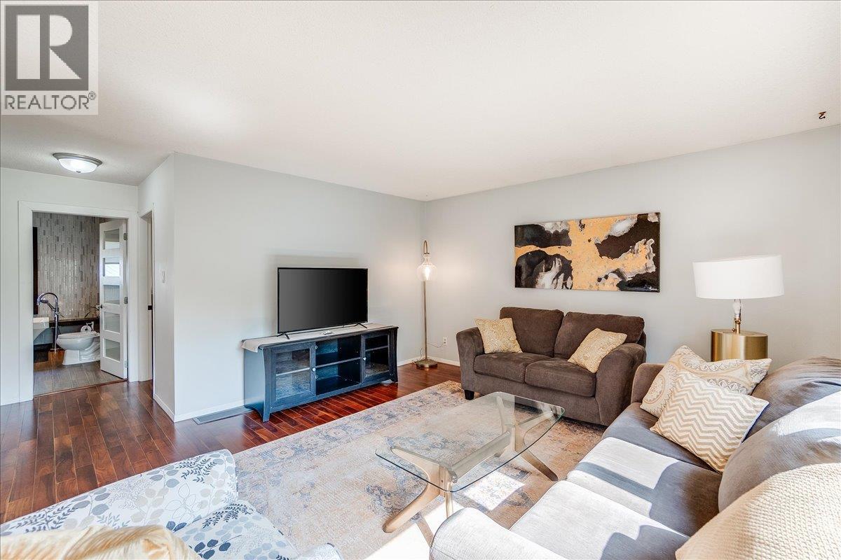 3710 Ladybird Road, Krestova, British Columbia  V0G 1H2 - Photo 12 - 10362183