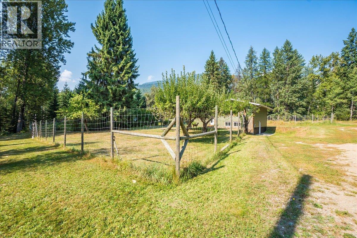 3710 Ladybird Road, Krestova, British Columbia  V0G 1H2 - Photo 53 - 10362183