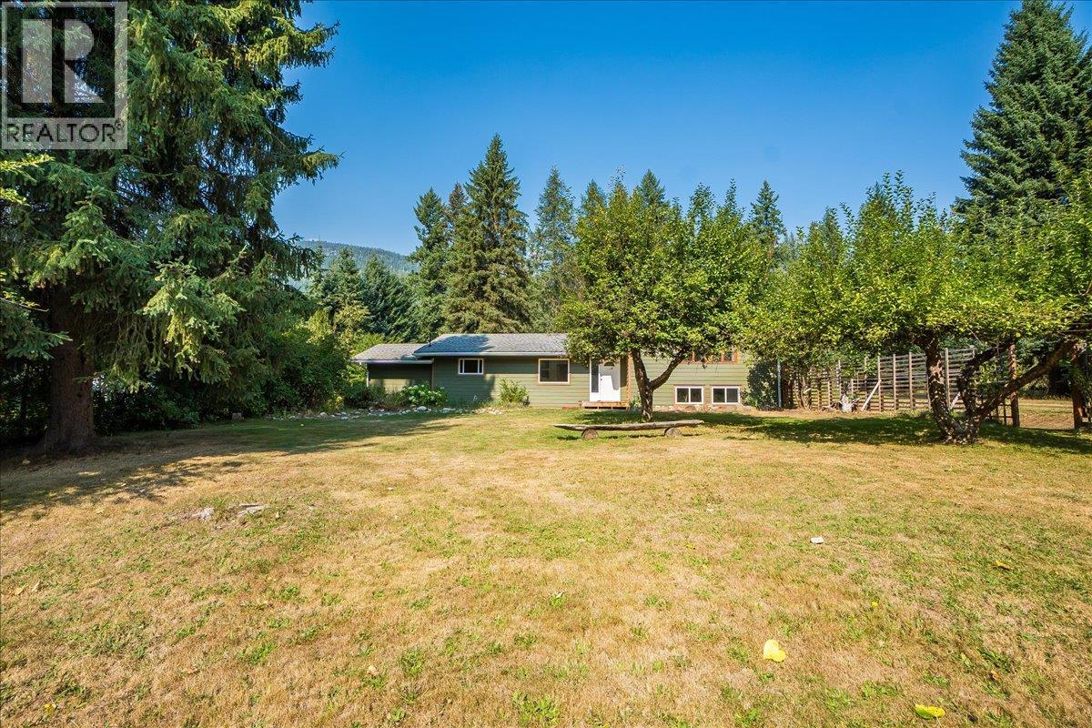 3710 Ladybird Road, Krestova, British Columbia  V0G 1H2 - Photo 41 - 10362183