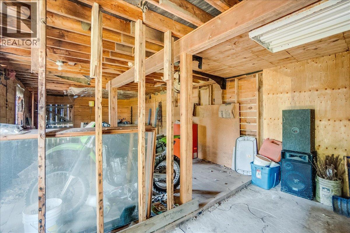 3710 Ladybird Road, Krestova, British Columbia  V0G 1H2 - Photo 52 - 10362183