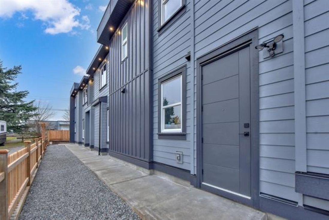 Property at 20265 98 AVENUE image 3