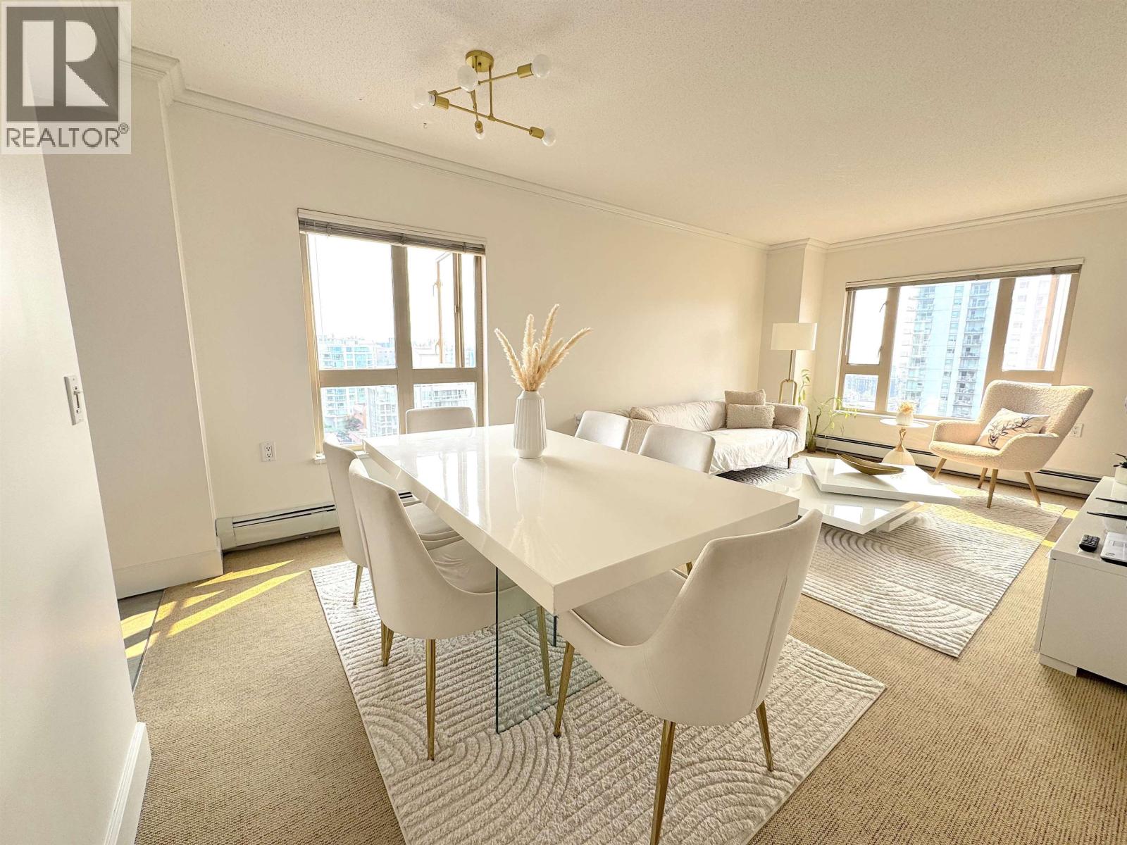 1503 121 W 15TH STREET, North Vancouver, British Columbia