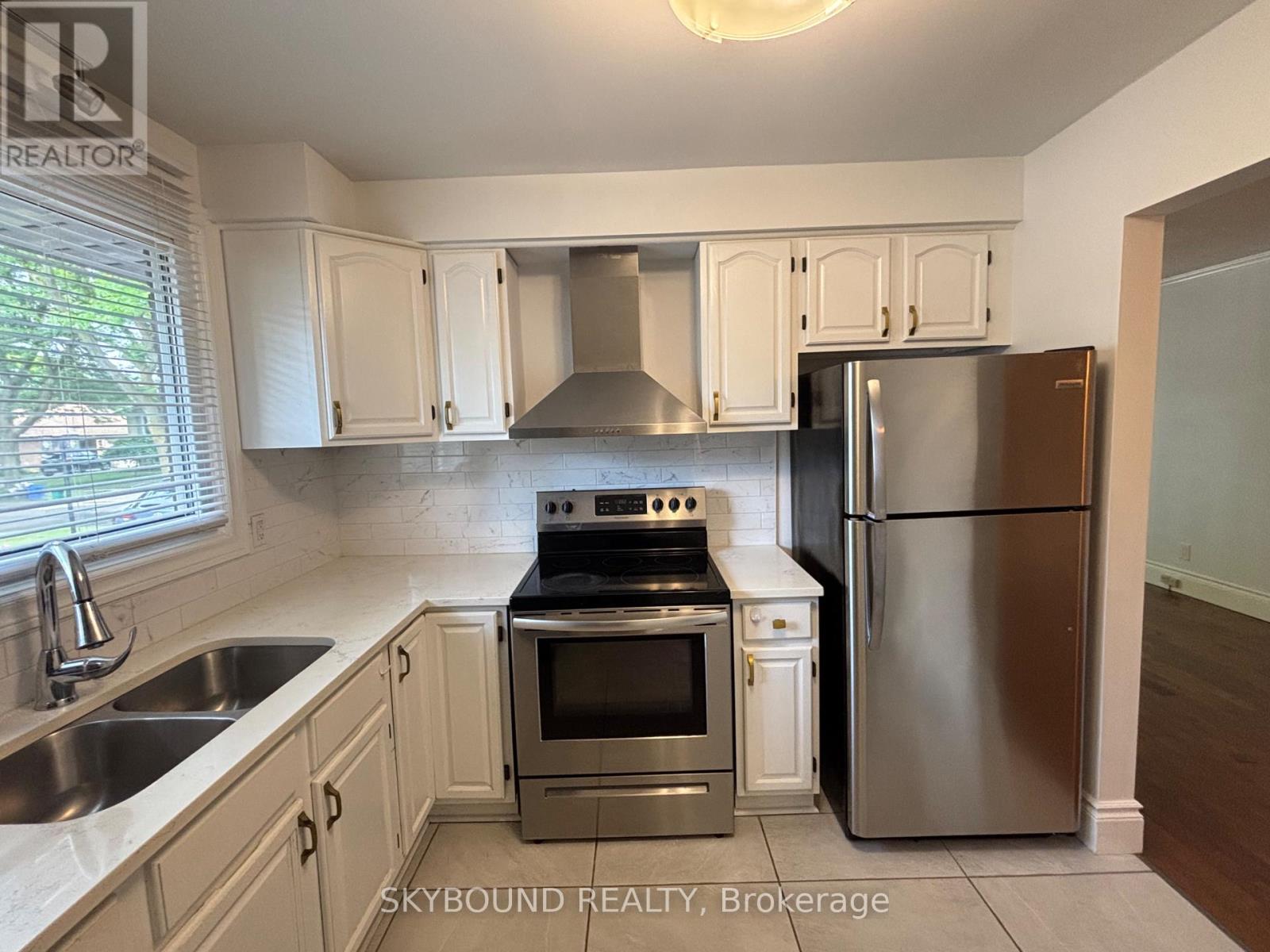 Upper Unit - 3857 Panama Court, Niagara Falls, Ontario  L2J 3Z8 - Photo 12 - X12372634