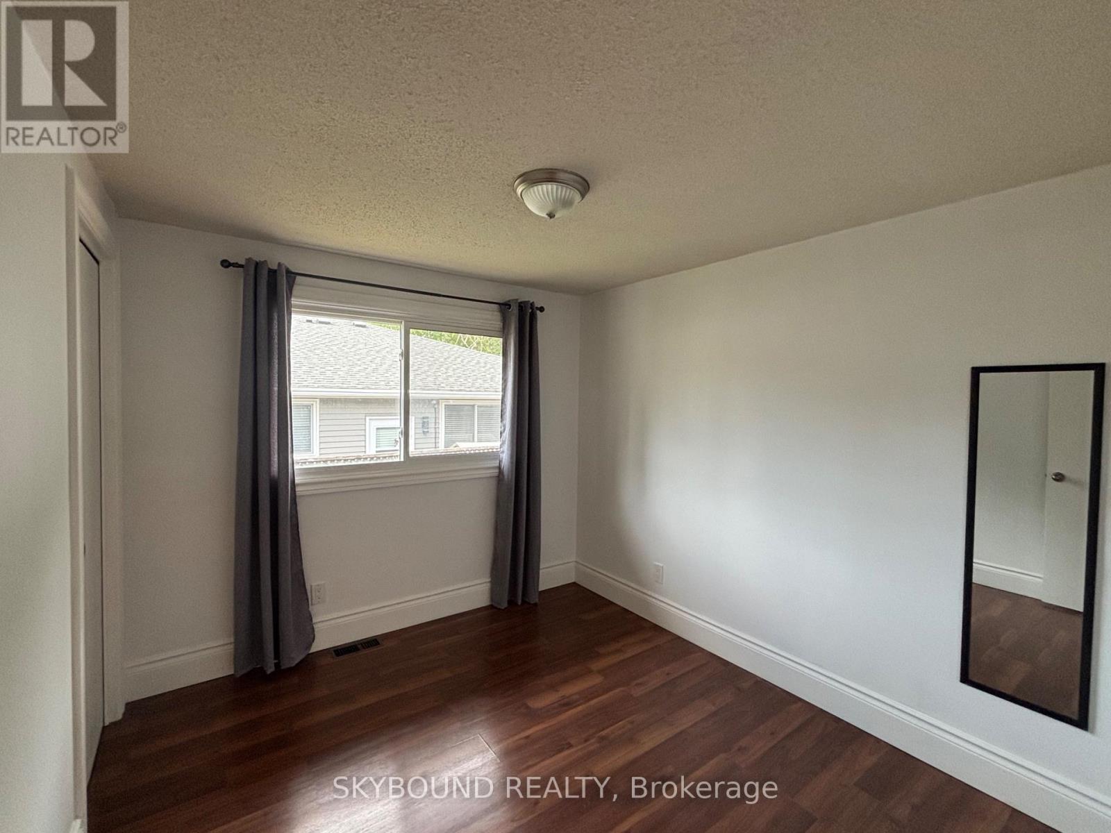 Upper Unit - 3857 Panama Court, Niagara Falls, Ontario  L2J 3Z8 - Photo 18 - X12372634
