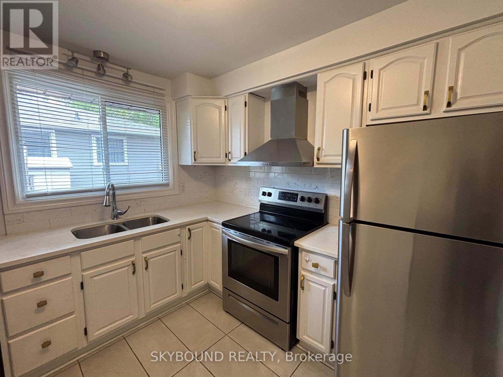 Upper Unit - 3857 Panama Court, Niagara Falls, Ontario  L2J 3Z8 - Photo 9 - X12372634
