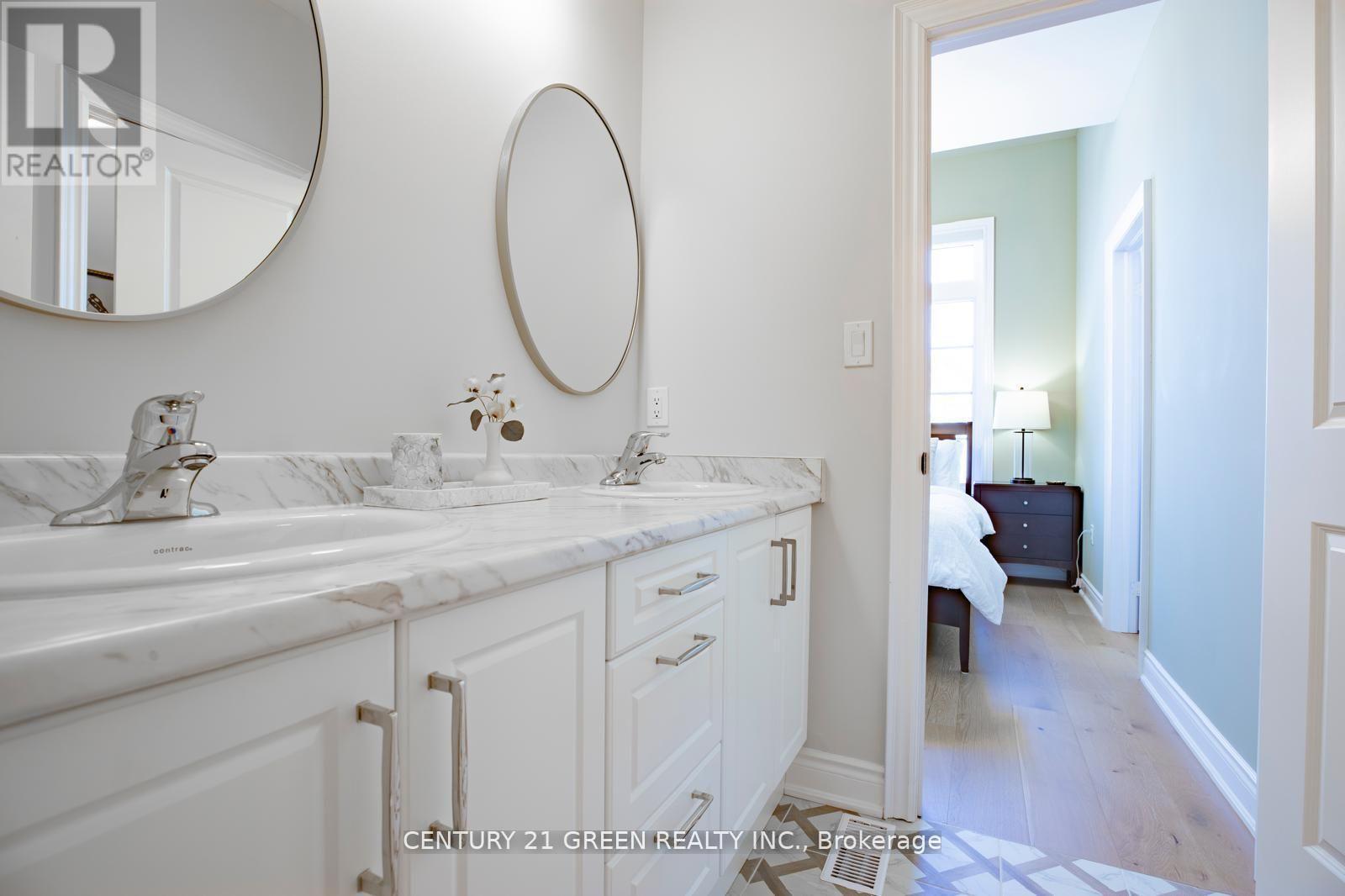 1290 Felicity Gardens, Oakville, Ontario  L6M 5L6 - Photo 36 - W12395487