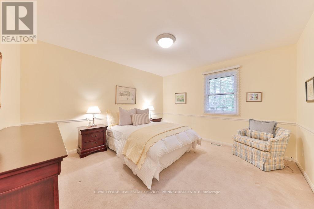 1174 Whiteoaks Avenue, Mississauga, Ontario  L5J 3B5 - Photo 29 - W12395492