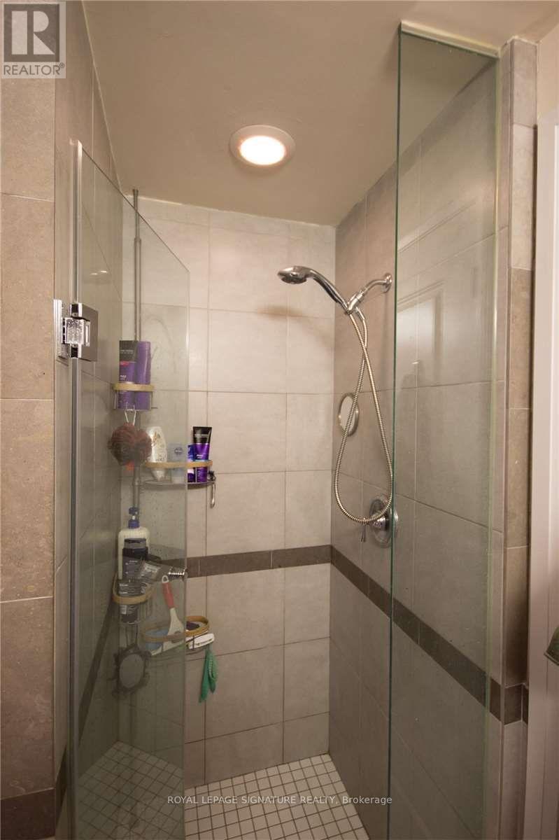 404 - 1055 Southdown Road, Mississauga, Ontario  L5J 0A3 - Photo 10 - W12395509