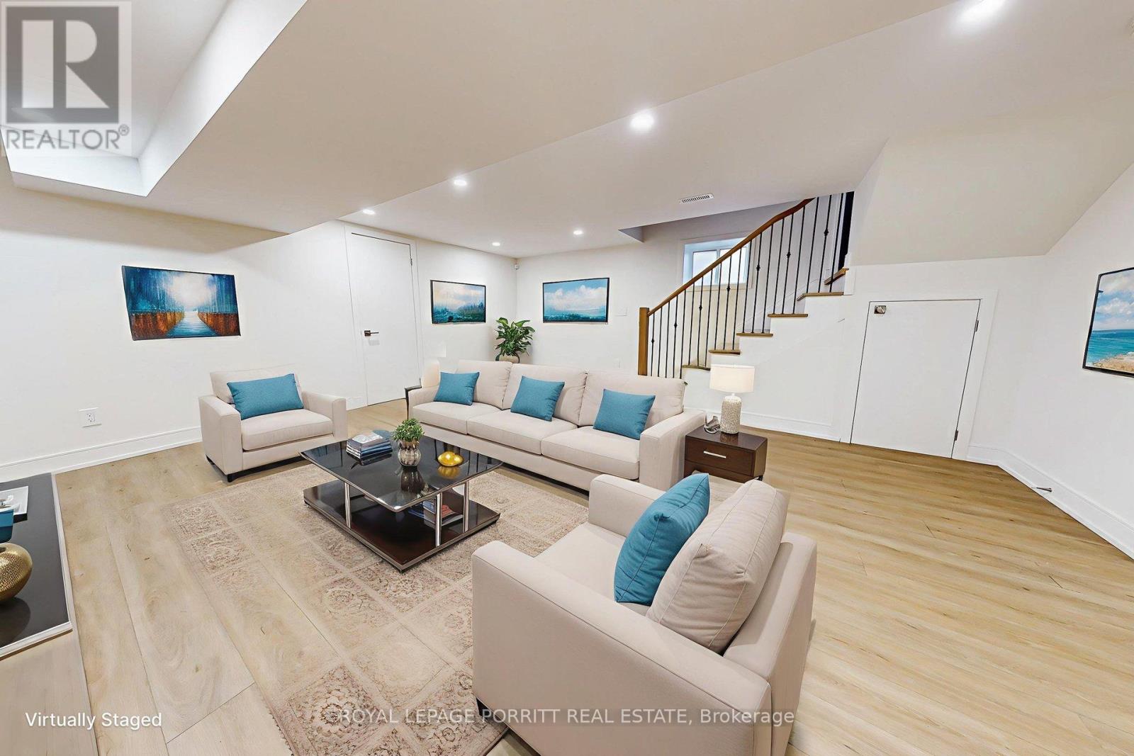 94 Edgecroft Road, Toronto, Ontario  M8Z 2C3 - Photo 10 - W12395534