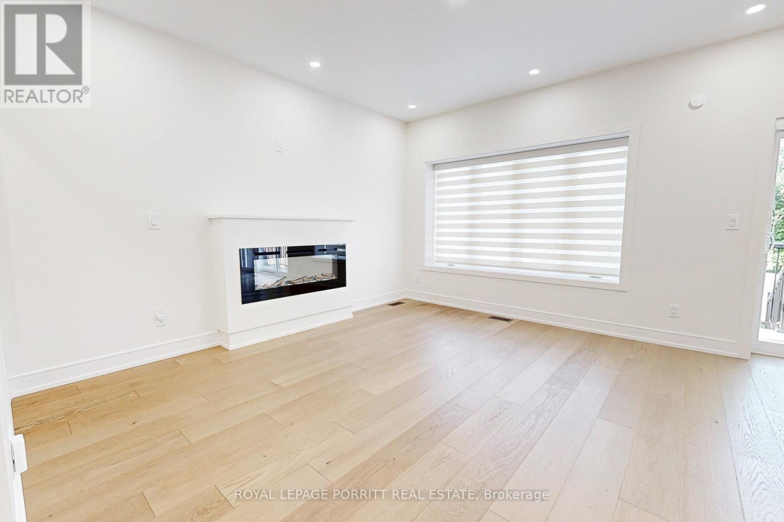 94 Edgecroft Road, Toronto, Ontario  M8Z 2C3 - Photo 15 - W12395534