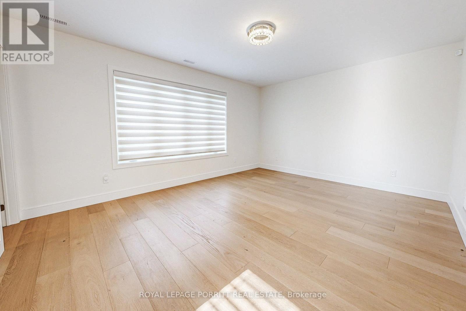 94 Edgecroft Road, Toronto, Ontario  M8Z 2C3 - Photo 32 - W12395534