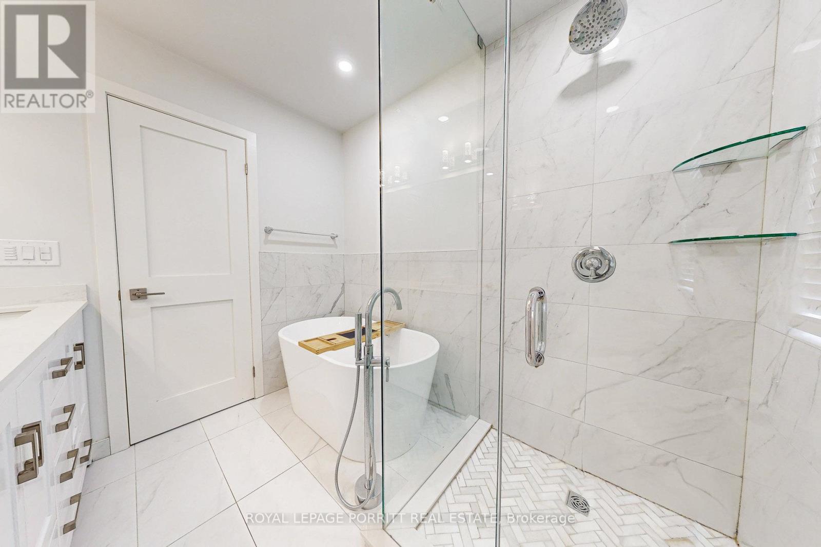 94 Edgecroft Road, Toronto, Ontario  M8Z 2C3 - Photo 36 - W12395534