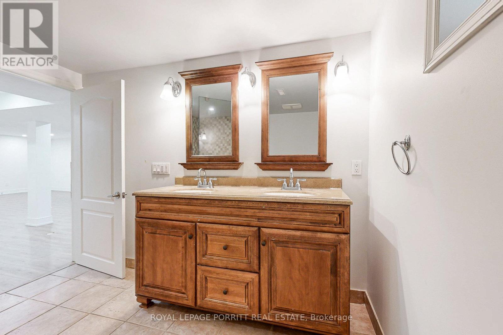 94 Edgecroft Road, Toronto, Ontario  M8Z 2C3 - Photo 41 - W12395534
