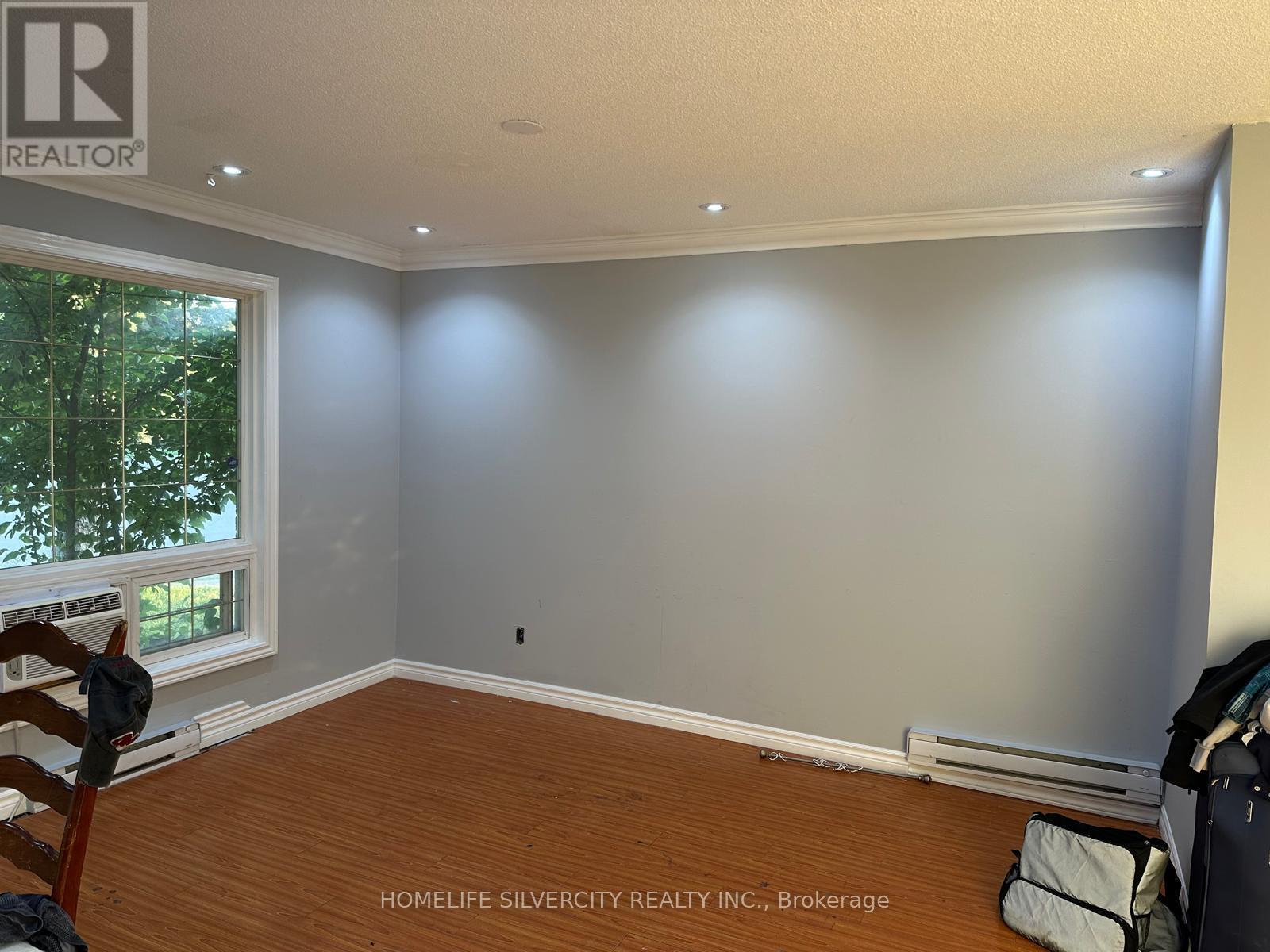 8 Golden Gate Drive, Brampton, Ontario  L6S 2K5 - Photo 16 - W12395538
