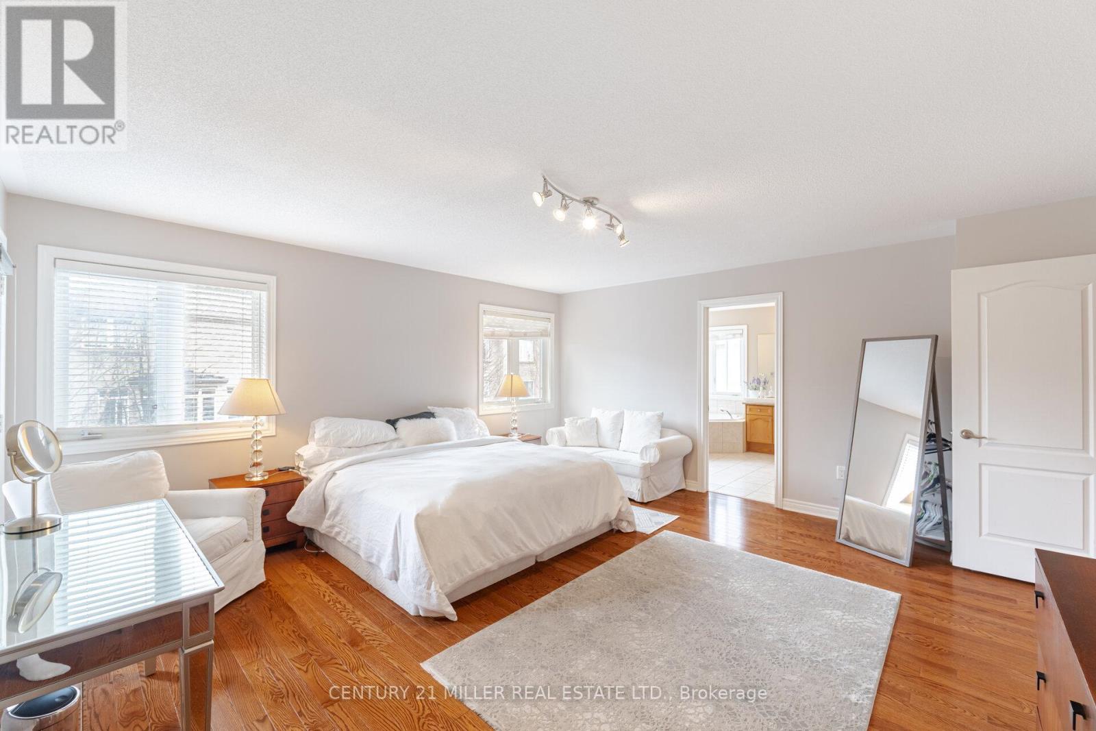 2098 Wildfel Way, Oakville, Ontario  L6M 0E2 - Photo 31 - W12395574