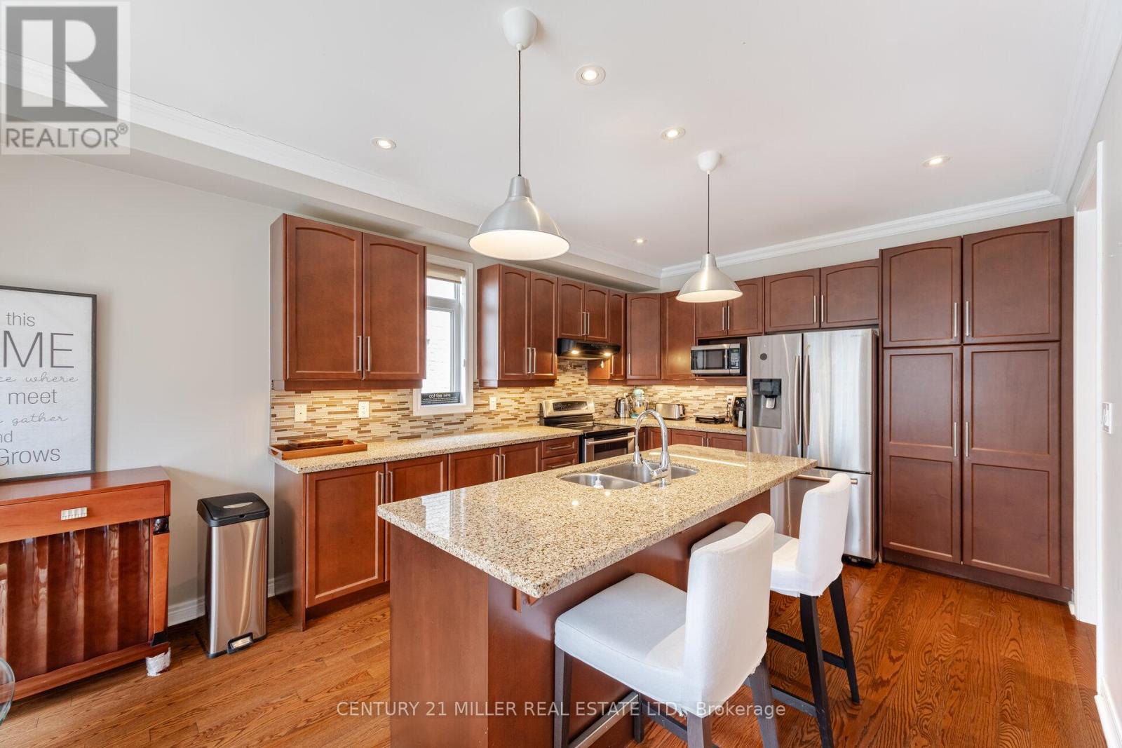 2098 Wildfel Way, Oakville, Ontario  L6M 0E2 - Photo 8 - W12395574