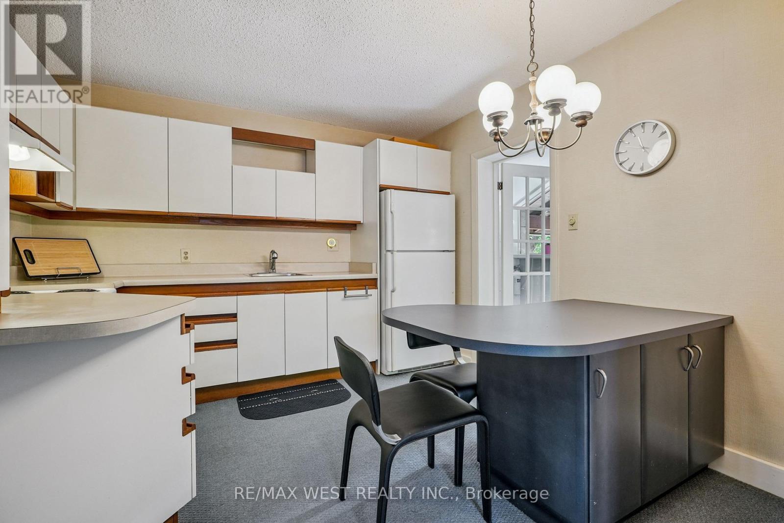 57 East 36th Street, Hamilton, Ontario  L8V 3Y8 - Photo 4 - X12395441