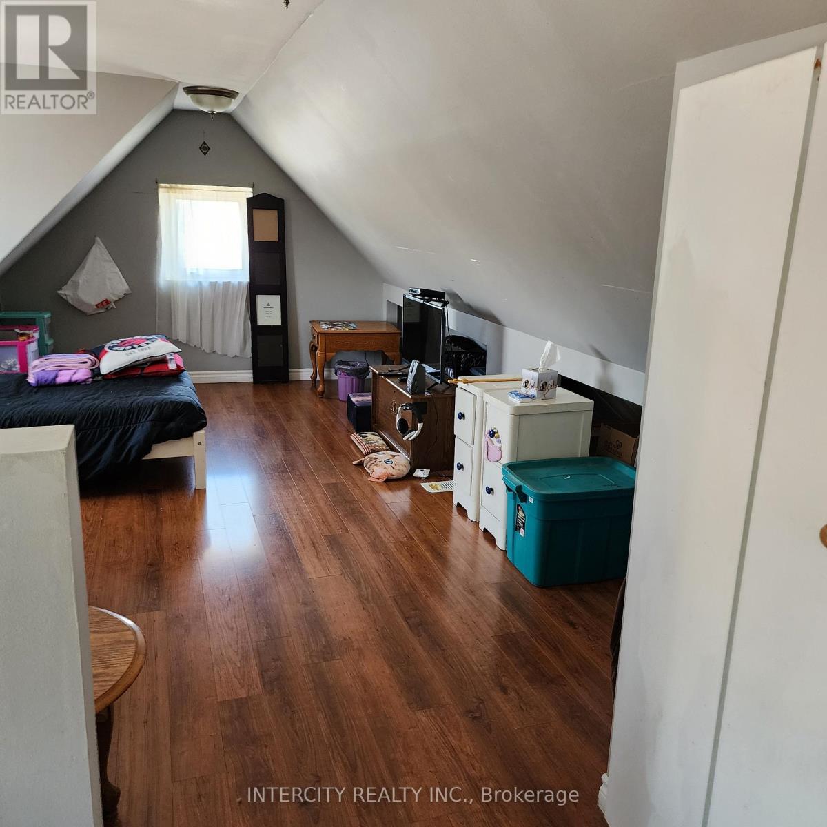 70 Mayflower Avenue, Hamilton, Ontario  L8L 2K4 - Photo 16 - X12395467
