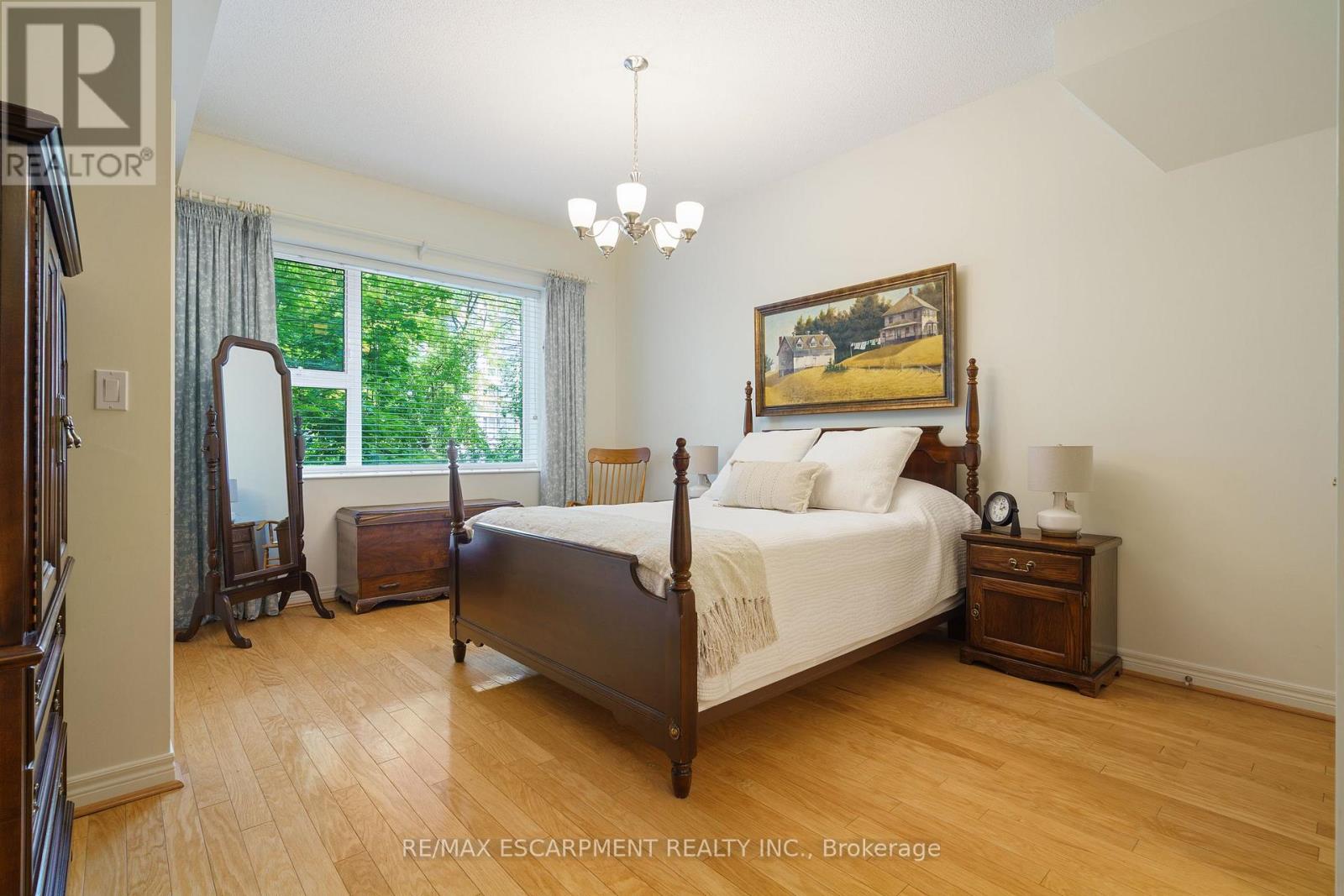 102 - 77 Governors Road, Hamilton, Ontario  L9H 7N8 - Photo 25 - X12395507