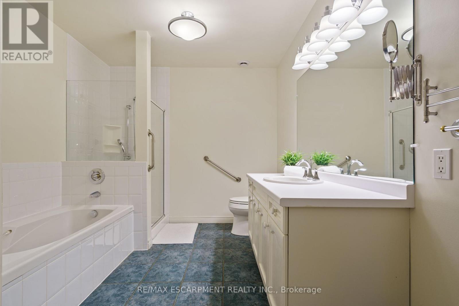 102 - 77 Governors Road, Hamilton, Ontario  L9H 7N8 - Photo 29 - X12395507